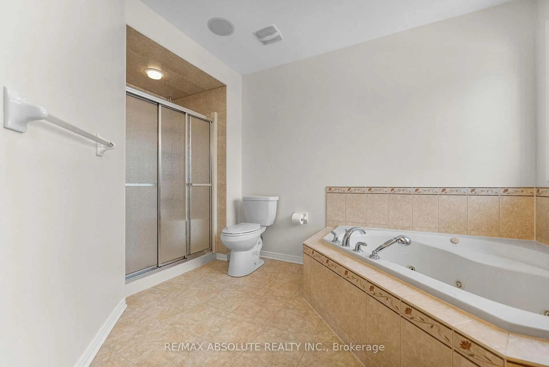 Photo 17 of 115 Arrowwood Drive, Ottawa, Stittsville (South) — HOMEH
