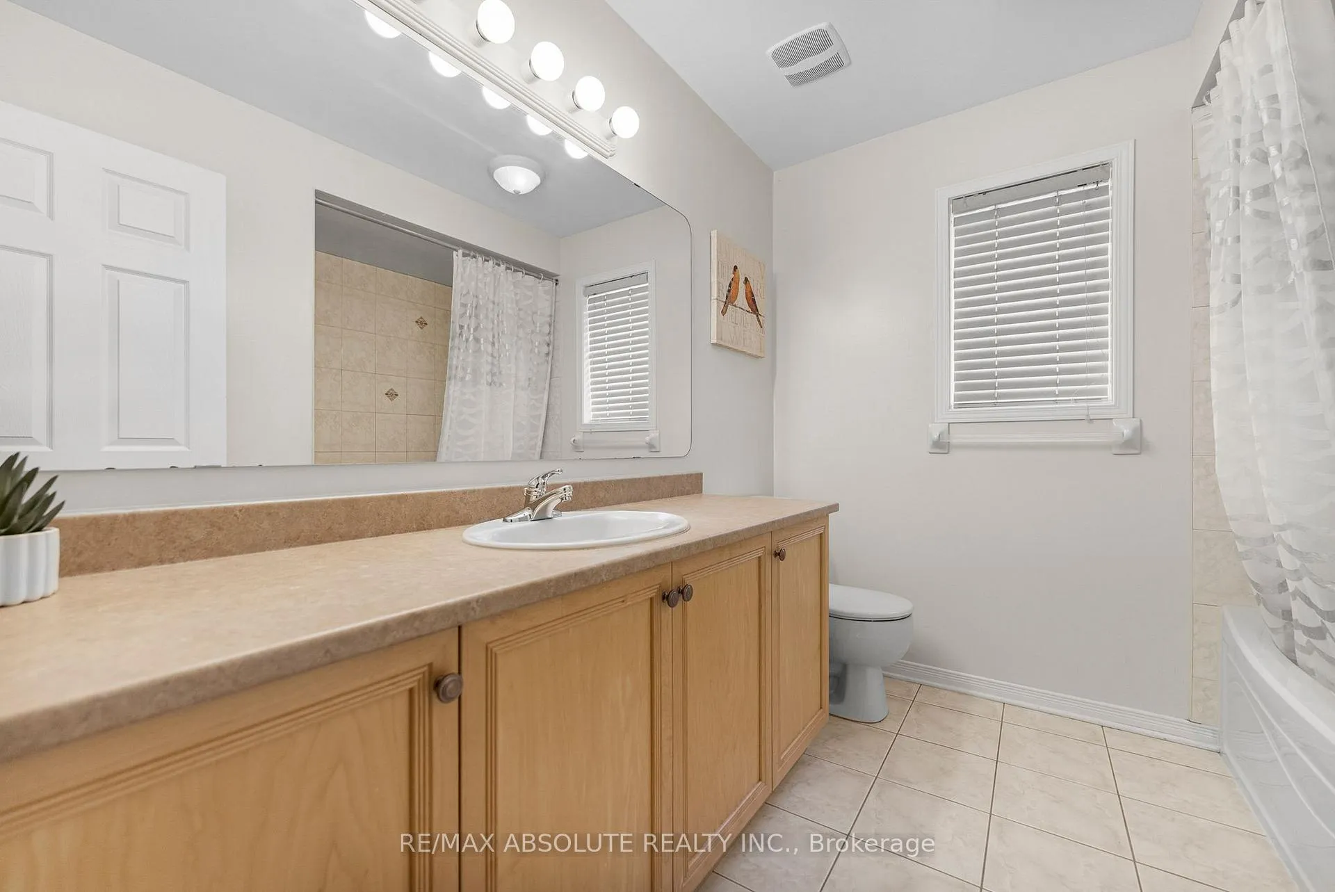 Photo 21 of 115 Arrowwood Drive, Ottawa, Stittsville (South) — HOMEH