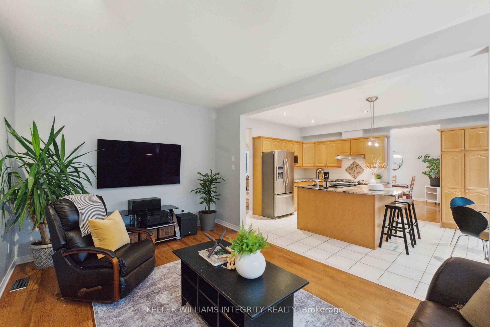Photo 11 of 21 Upwood Street, Ottawa, Hunt Club Park/Greenboro — HOMEH