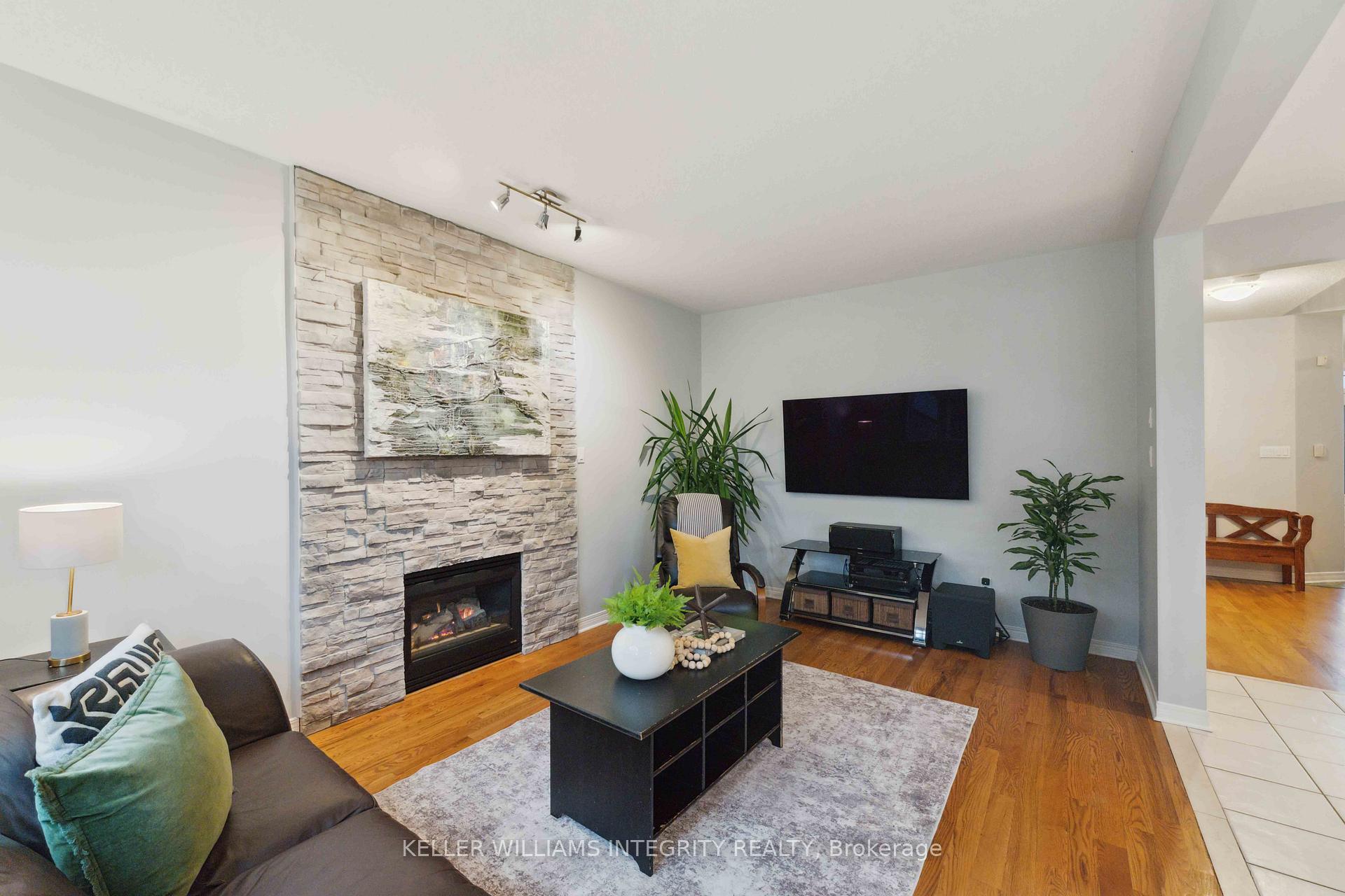 Photo 12 of 21 Upwood Street, Ottawa, Hunt Club Park/Greenboro — HOMEH