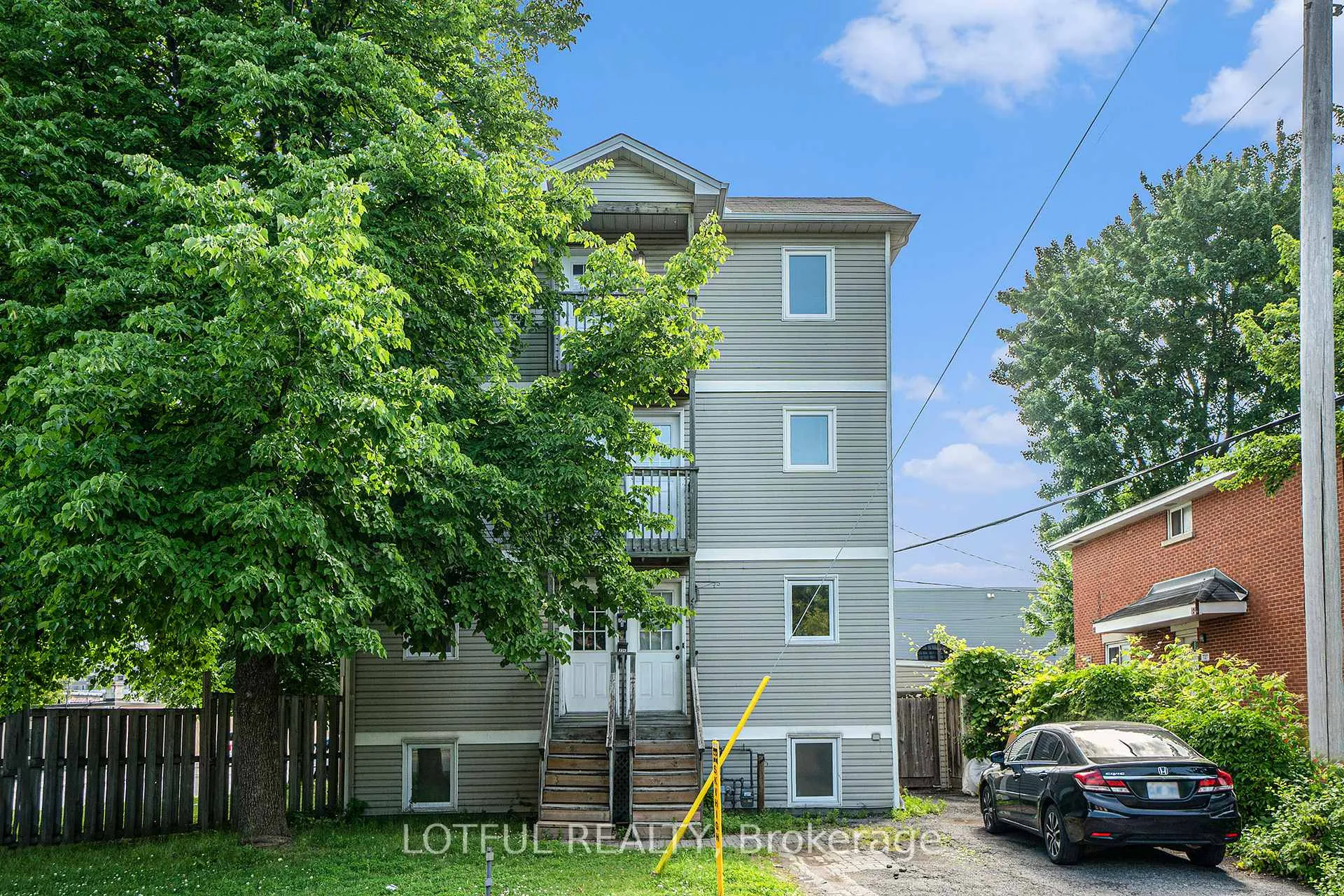 Photo 2 of Unit B, 725 Alesther Street, Ottawa, Overbrook/Castle Heights — HOMEH