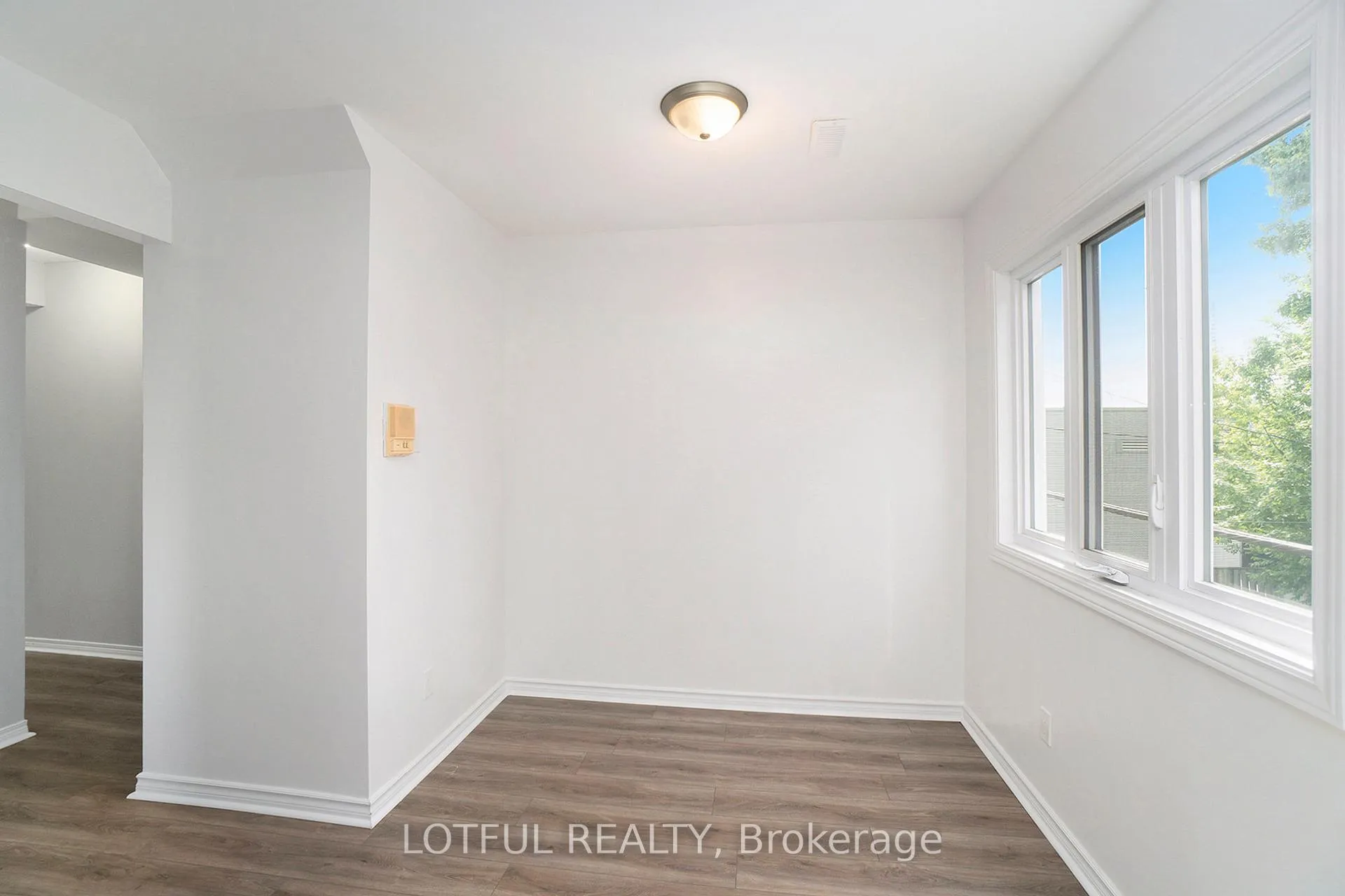 Photo 6 of Unit B, 725 Alesther Street, Ottawa, Overbrook/Castle Heights — HOMEH