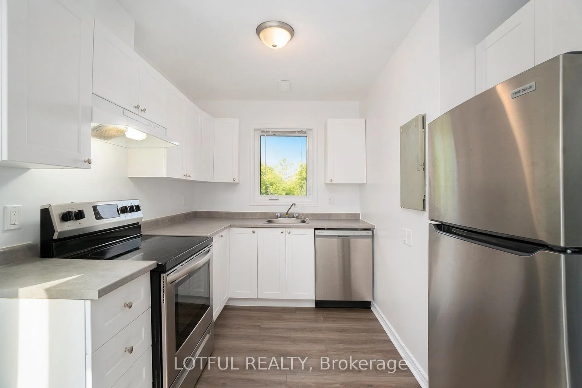 Photo 7 of Unit B, 725 Alesther Street, Ottawa, Overbrook/Castle Heights — HOMEH