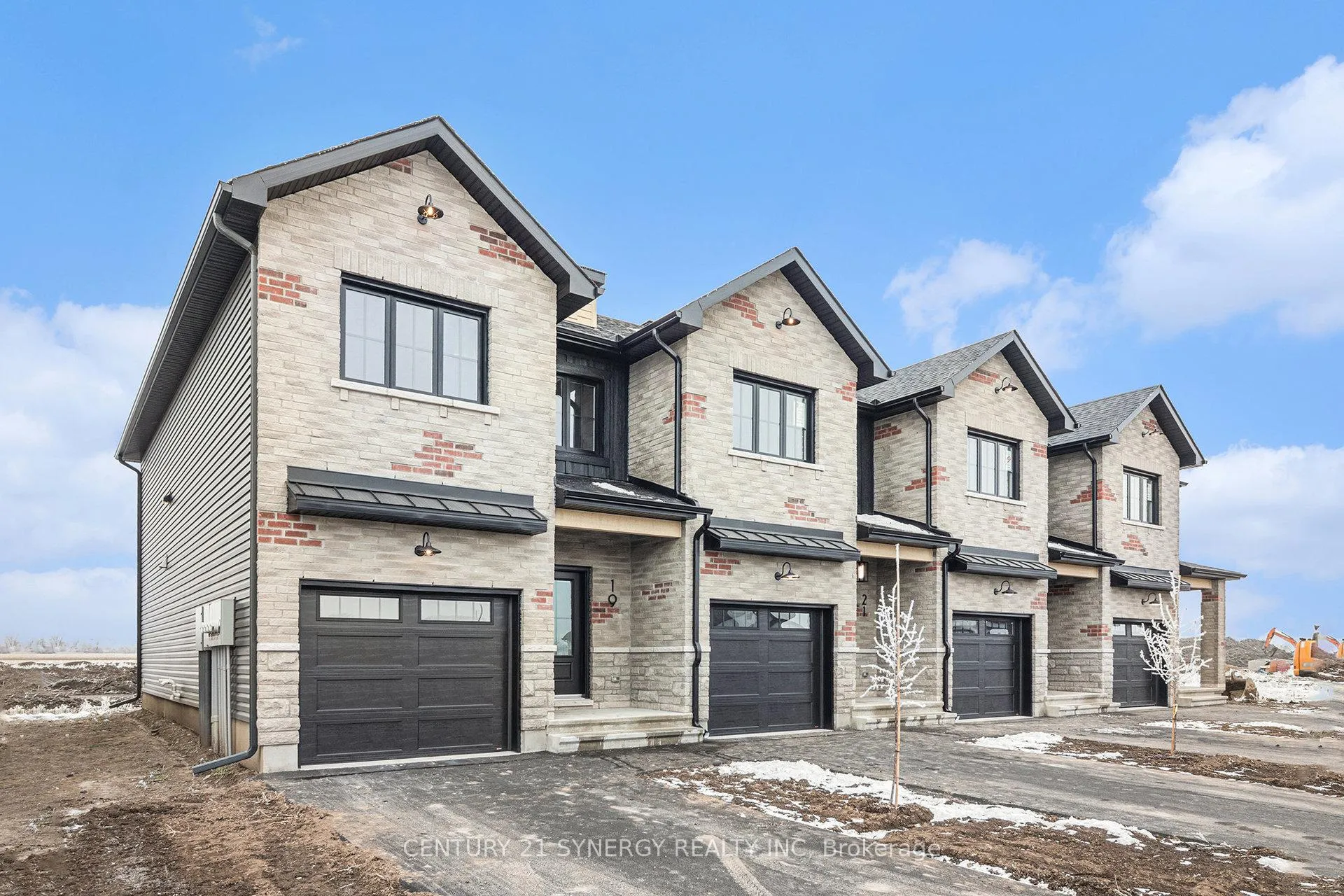 Photo 2 of 27 Helen Street, North Stormont, North Stormont (Finch) Twp — HOMEH