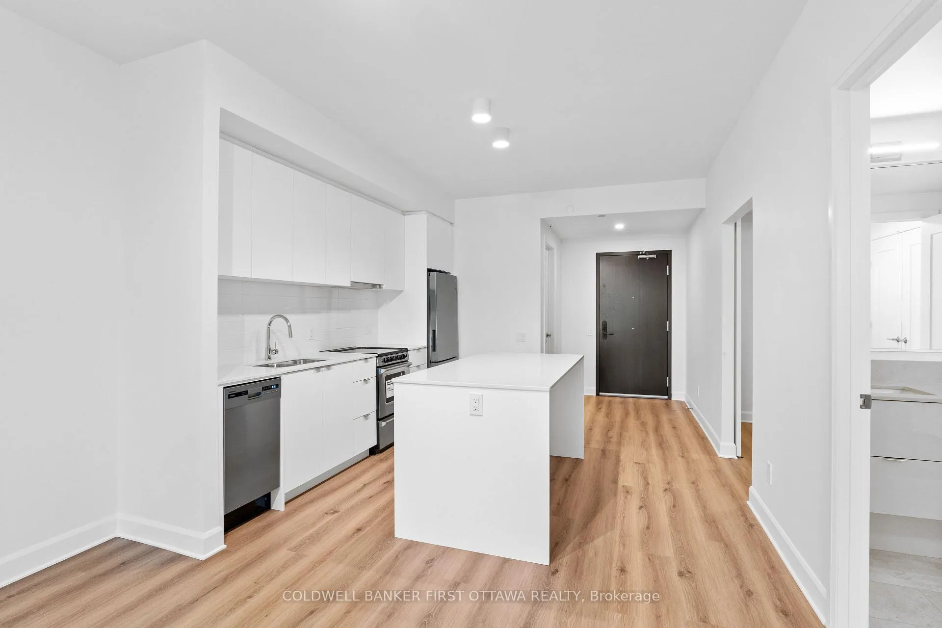 Photo 5 of Unit 401, 115 Echo Drive, Ottawa, Ottawa East — HOMEH