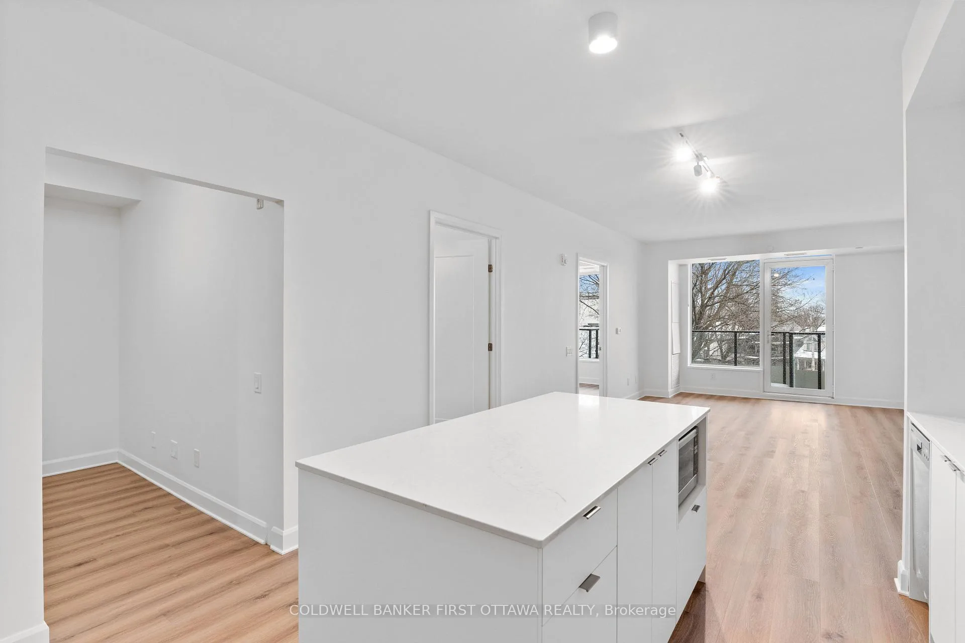Photo 8 of Unit 401, 115 Echo Drive, Ottawa, Ottawa East — HOMEH