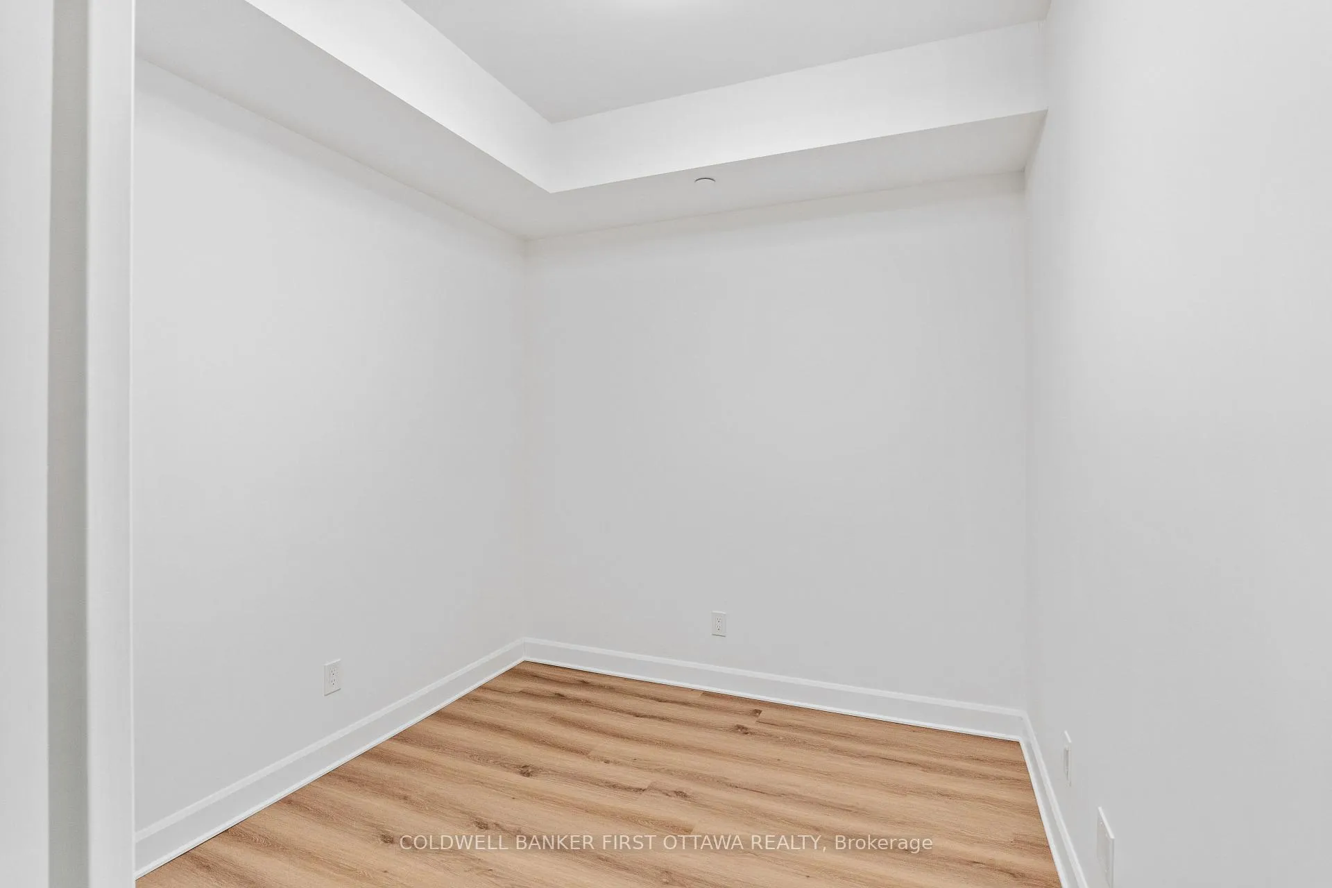 Photo 17 of Unit 401, 115 Echo Drive, Ottawa, Ottawa East — HOMEH