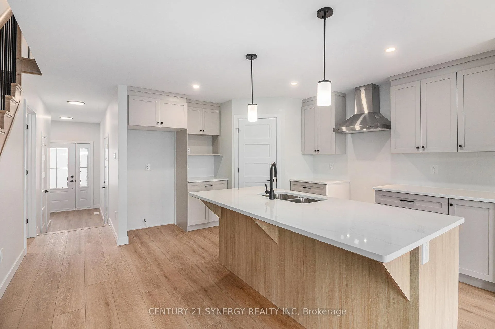 Photo 5 of 33 Helen Street, North Stormont, North Stormont (Finch) Twp — HOMEH