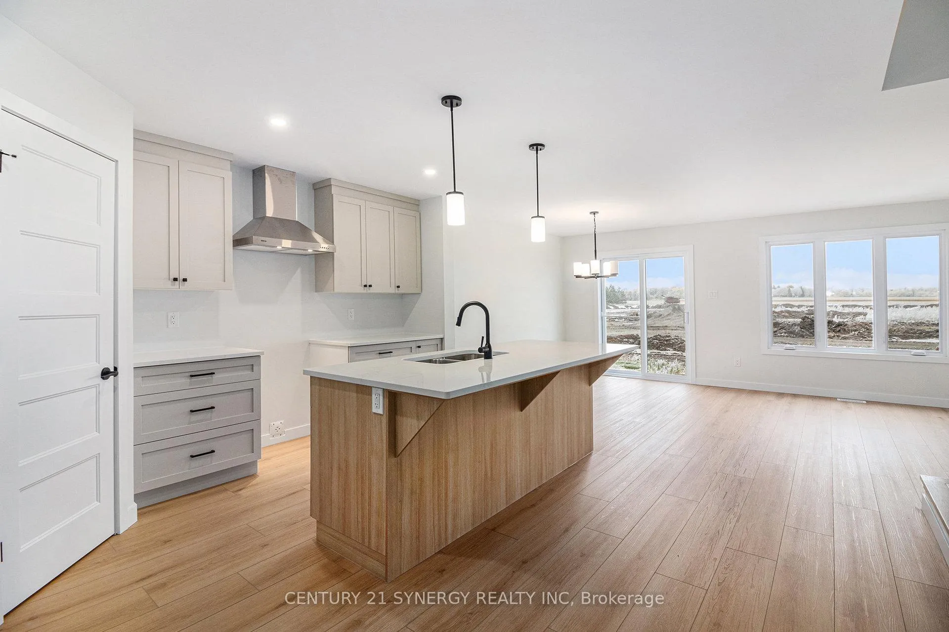 Photo 9 of 33 Helen Street, North Stormont, North Stormont (Finch) Twp — HOMEH