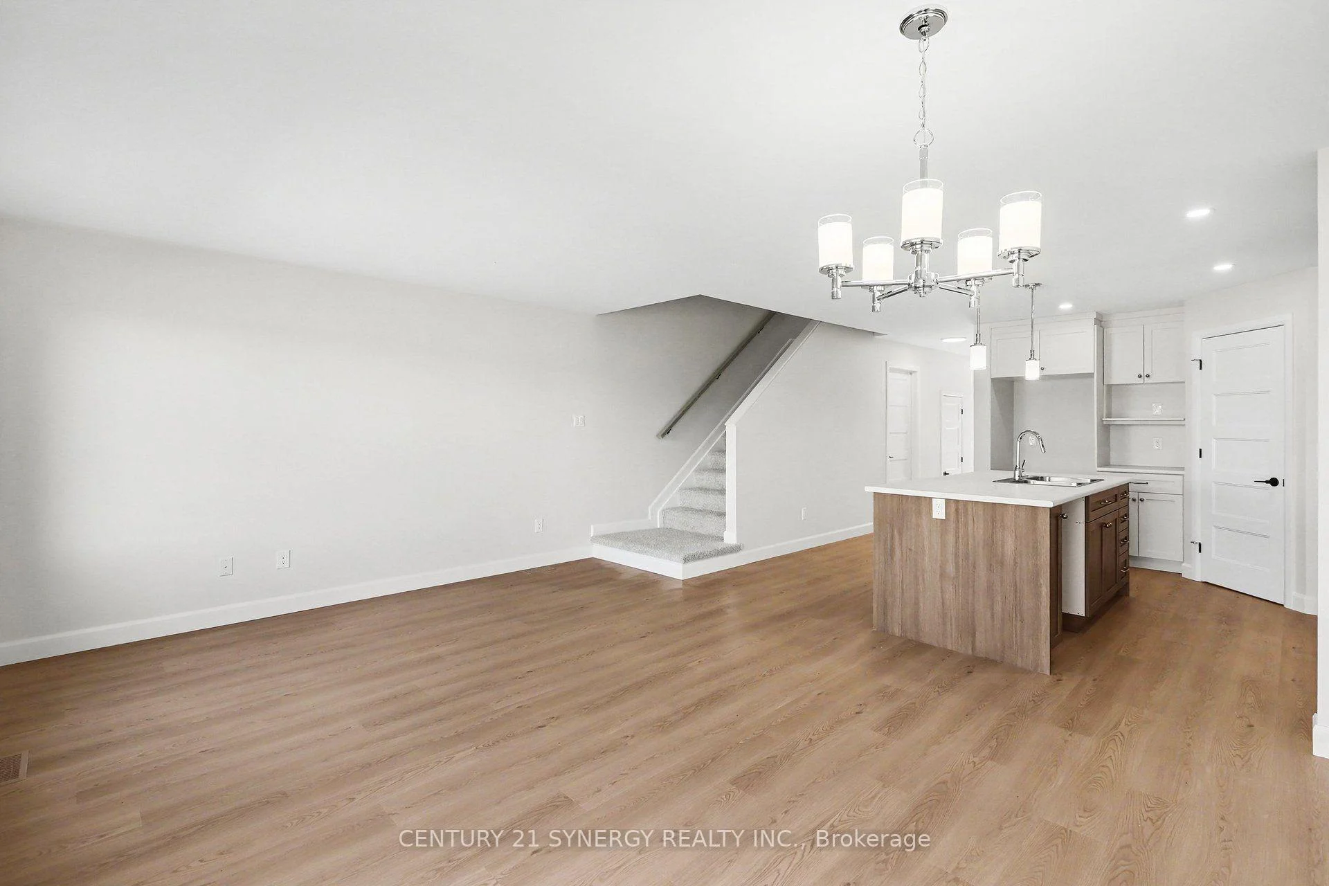 Photo 15 of 31 Helen Street, North Stormont, North Stormont (Finch) Twp — HOMEH