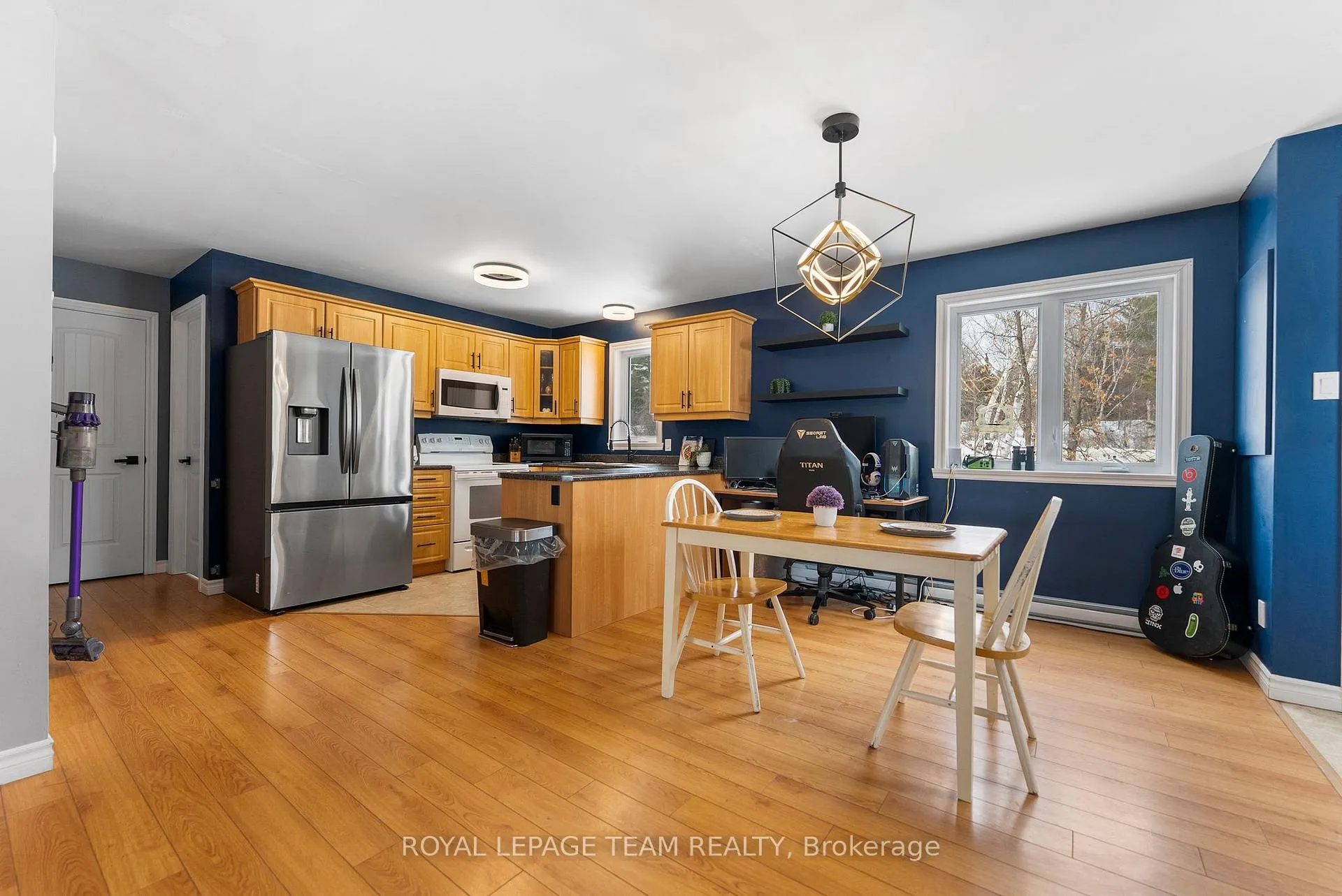 Photo 4 of 1086 Victory Lane, Frontenac, Frontenac North — HOMEH