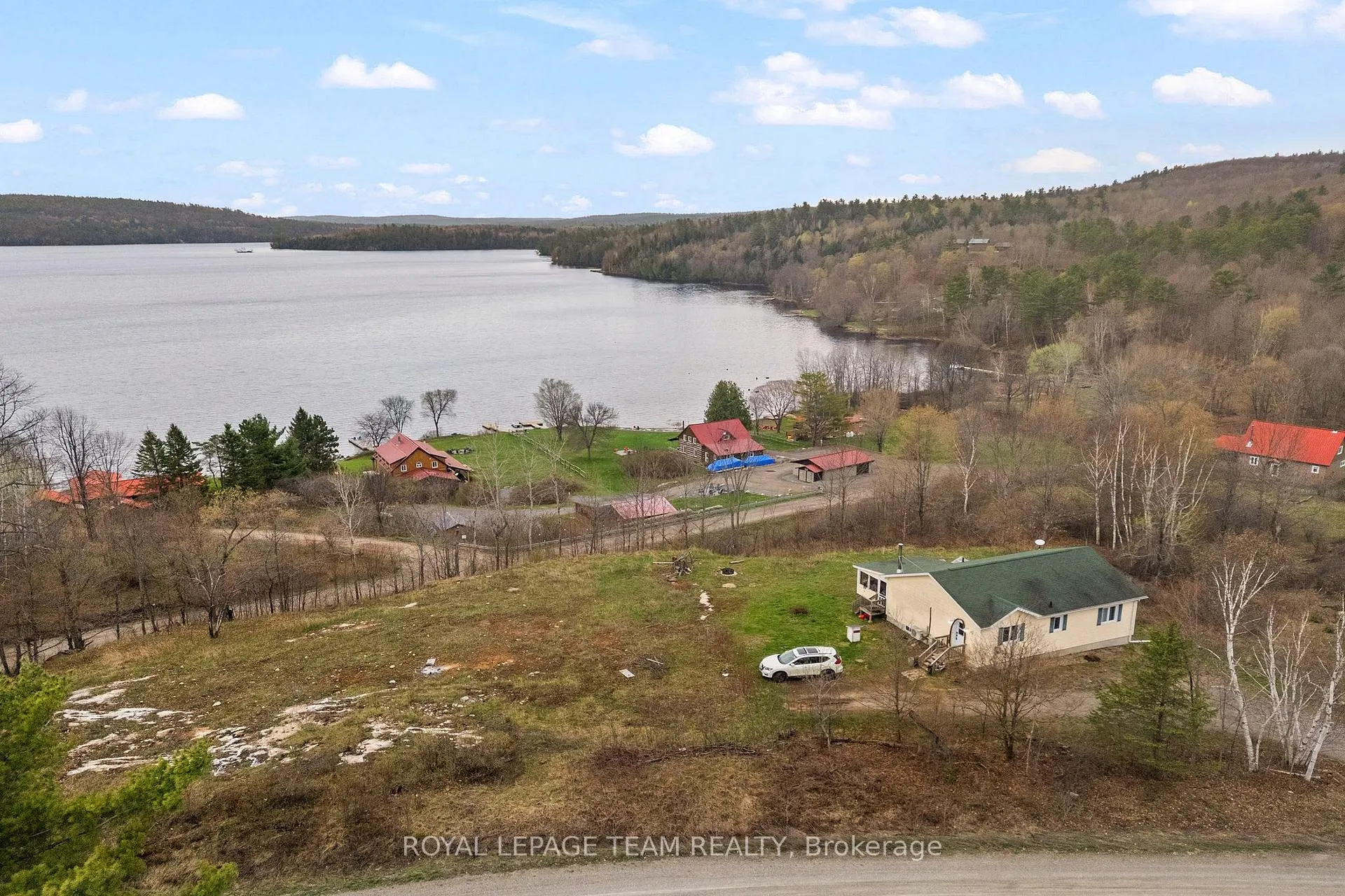 Photo 1 of 1086 Victory Lane, Frontenac, Frontenac North — HOMEH