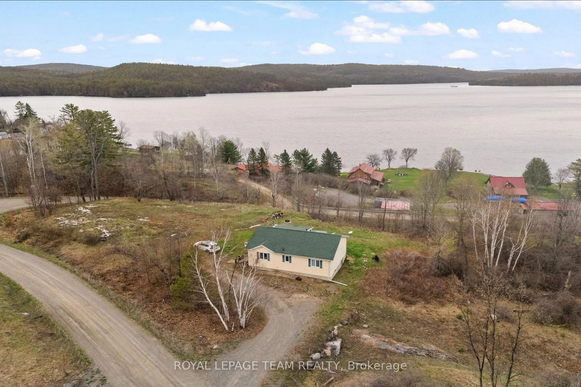 Photo 3 of 1086 Victory Lane, Frontenac, Frontenac North — HOMEH
