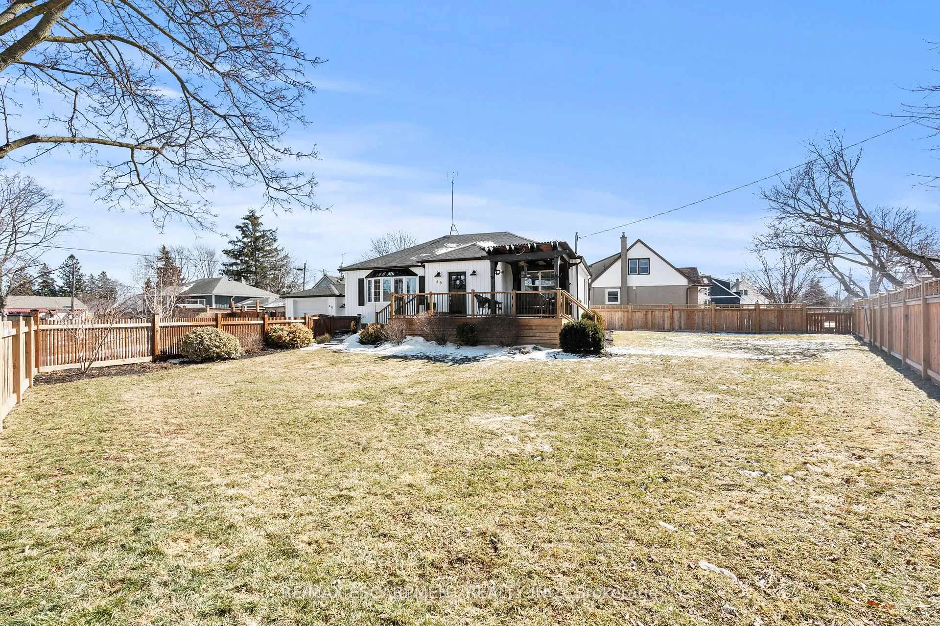 Photo 7 of 48 Windsor Road, St. Catharines, Vine/Linwell — HOMEH