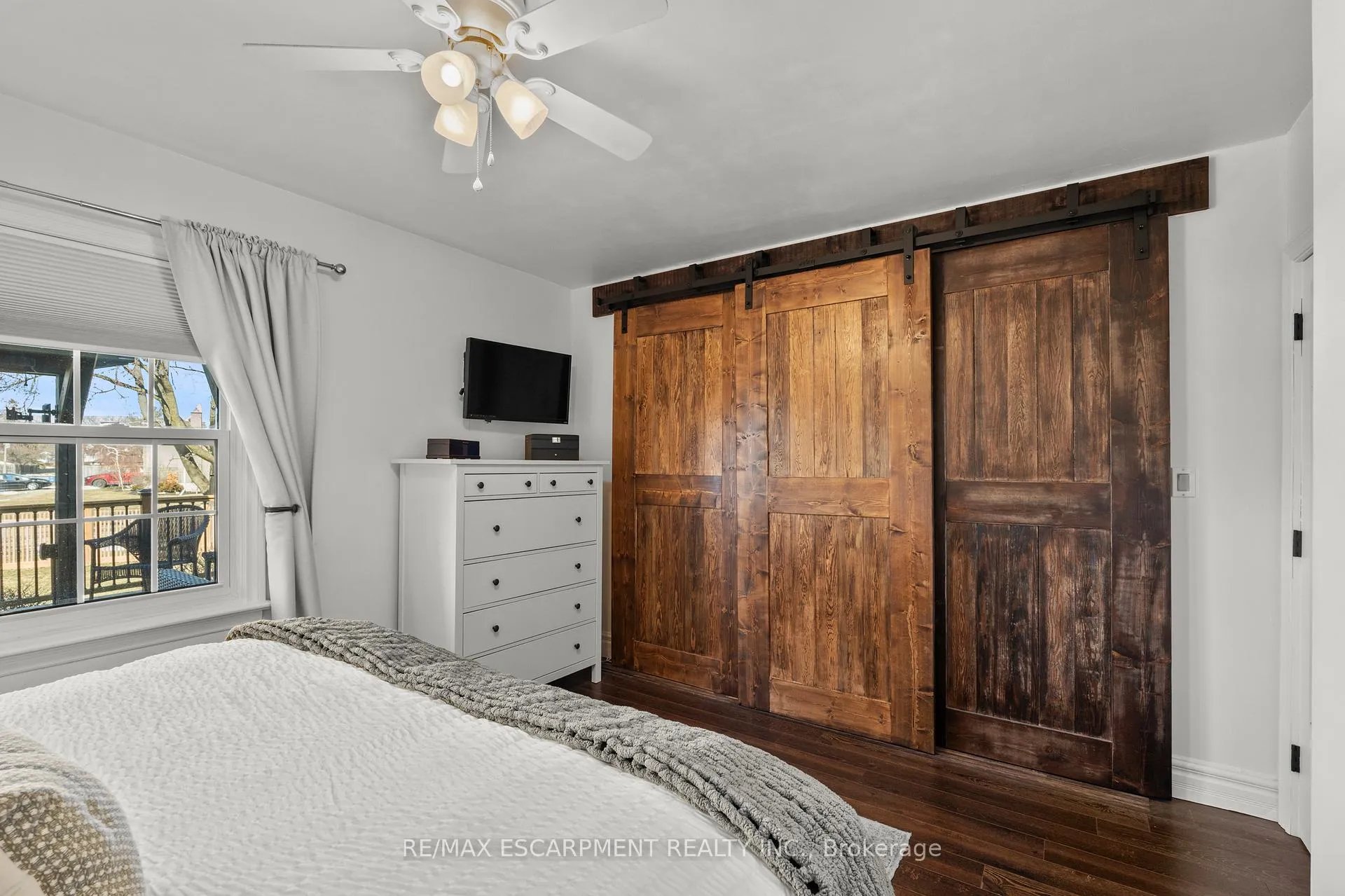 Photo 23 of 48 Windsor Road, St. Catharines, Vine/Linwell — HOMEH