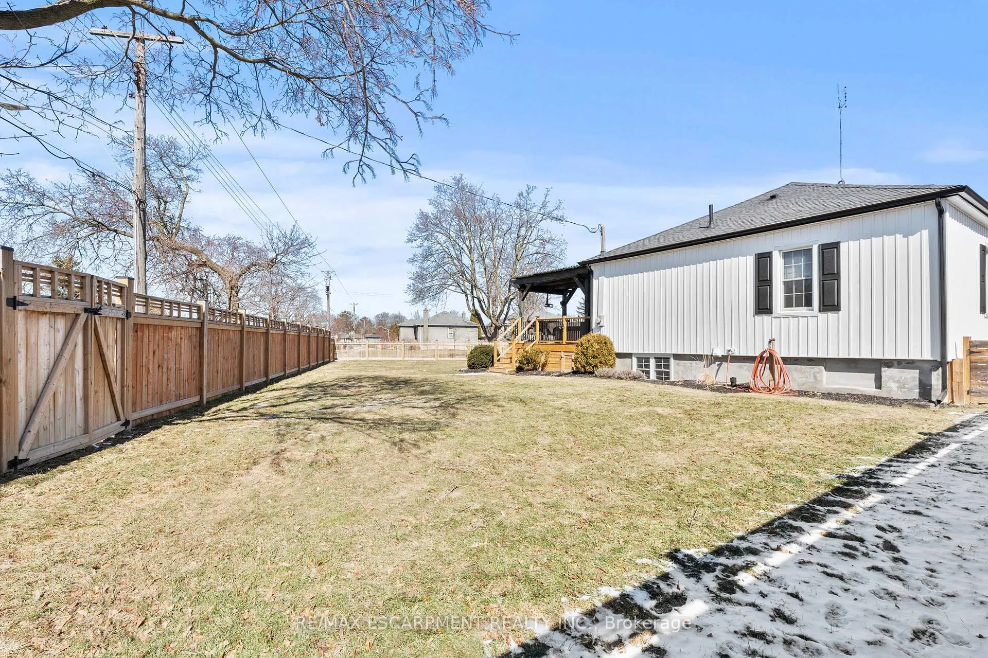Photo 41 of 48 Windsor Road, St. Catharines, Vine/Linwell — HOMEH