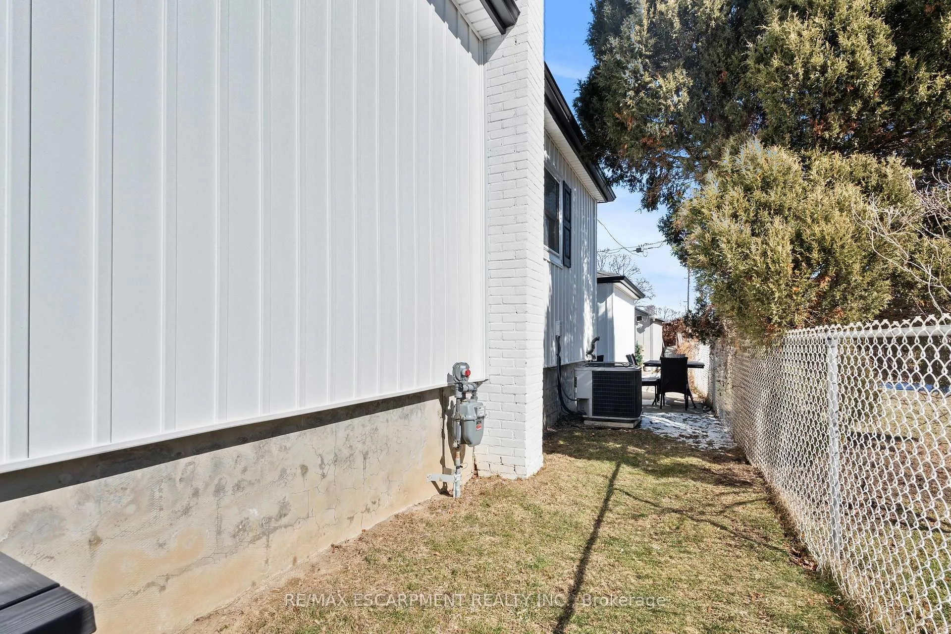 Photo 44 of 48 Windsor Road, St. Catharines, Vine/Linwell — HOMEH