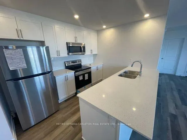Photo 2 of Unit I, 390 Rolling Meadow Crescent, Ottawa, Mer Bleue/Bradley Estates/Anderson Park — HOMEH