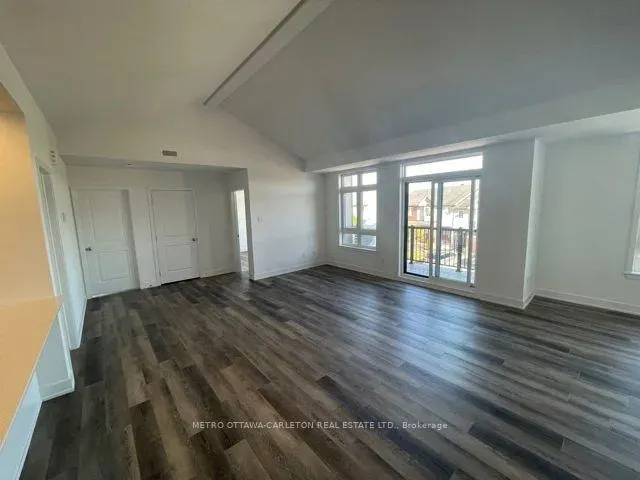 Photo 3 of Unit I, 390 Rolling Meadow Crescent, Ottawa, Mer Bleue/Bradley Estates/Anderson Park — HOMEH