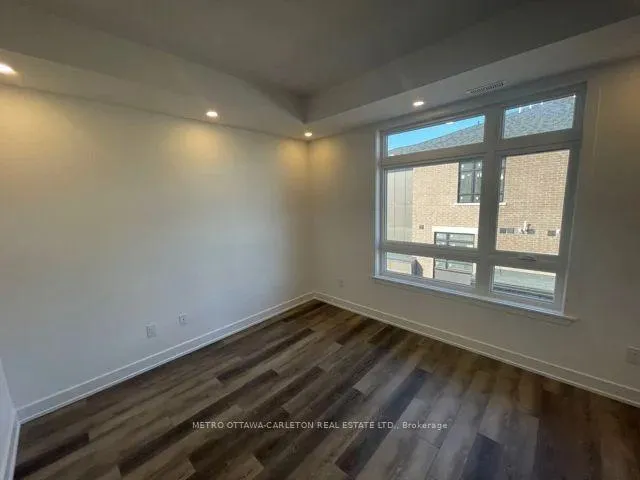 Photo 6 of Unit I, 390 Rolling Meadow Crescent, Ottawa, Mer Bleue/Bradley Estates/Anderson Park — HOMEH
