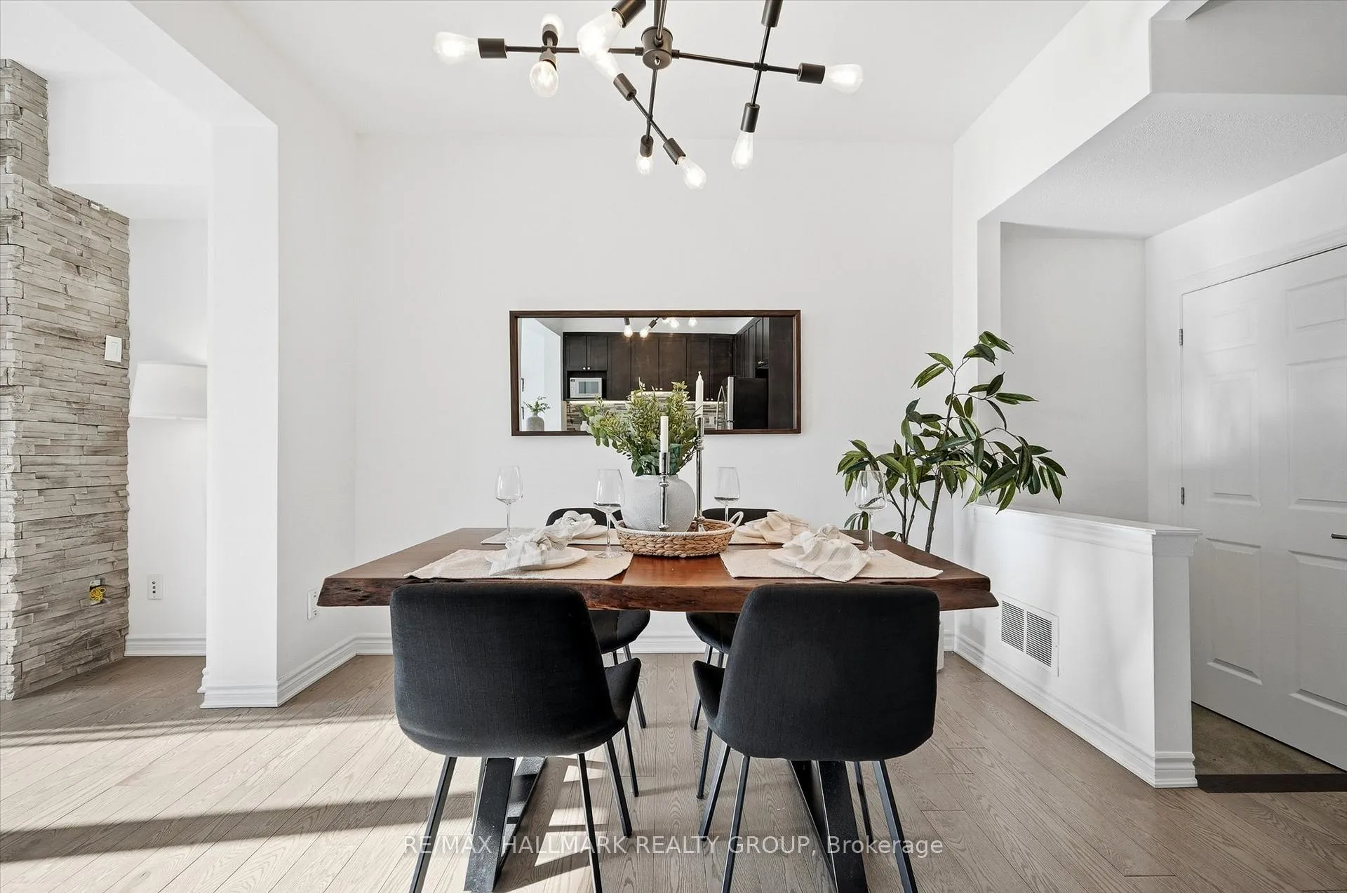 Photo 5 of 130 Umbra Place, Ottawa, Barrhaven - Half Moon Bay — HOMEH