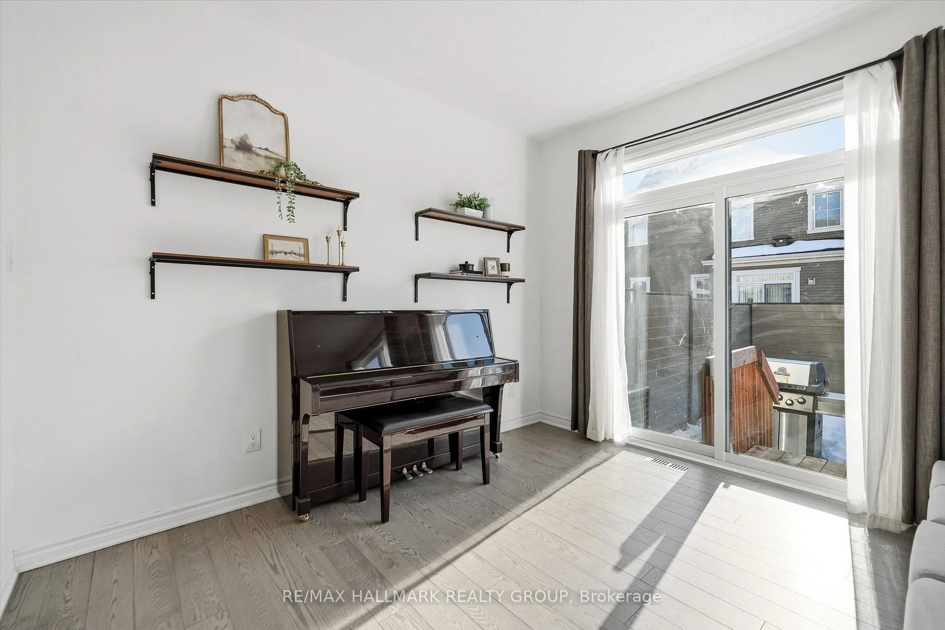 Photo 13 of 130 Umbra Place, Ottawa, Barrhaven - Half Moon Bay — HOMEH