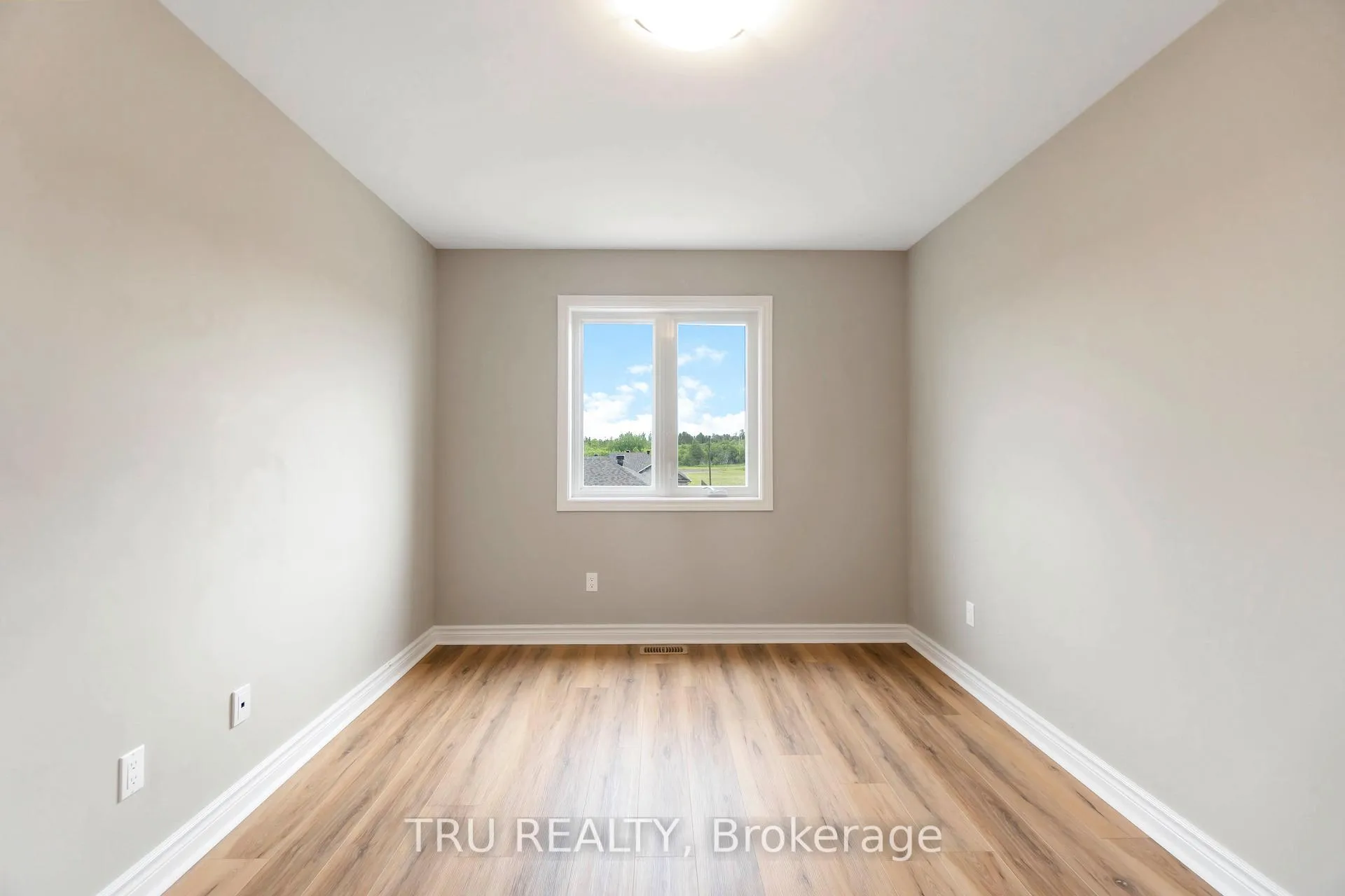 Photo 25 of 83 Douglas Brown Way, Arnprior — HOMEH