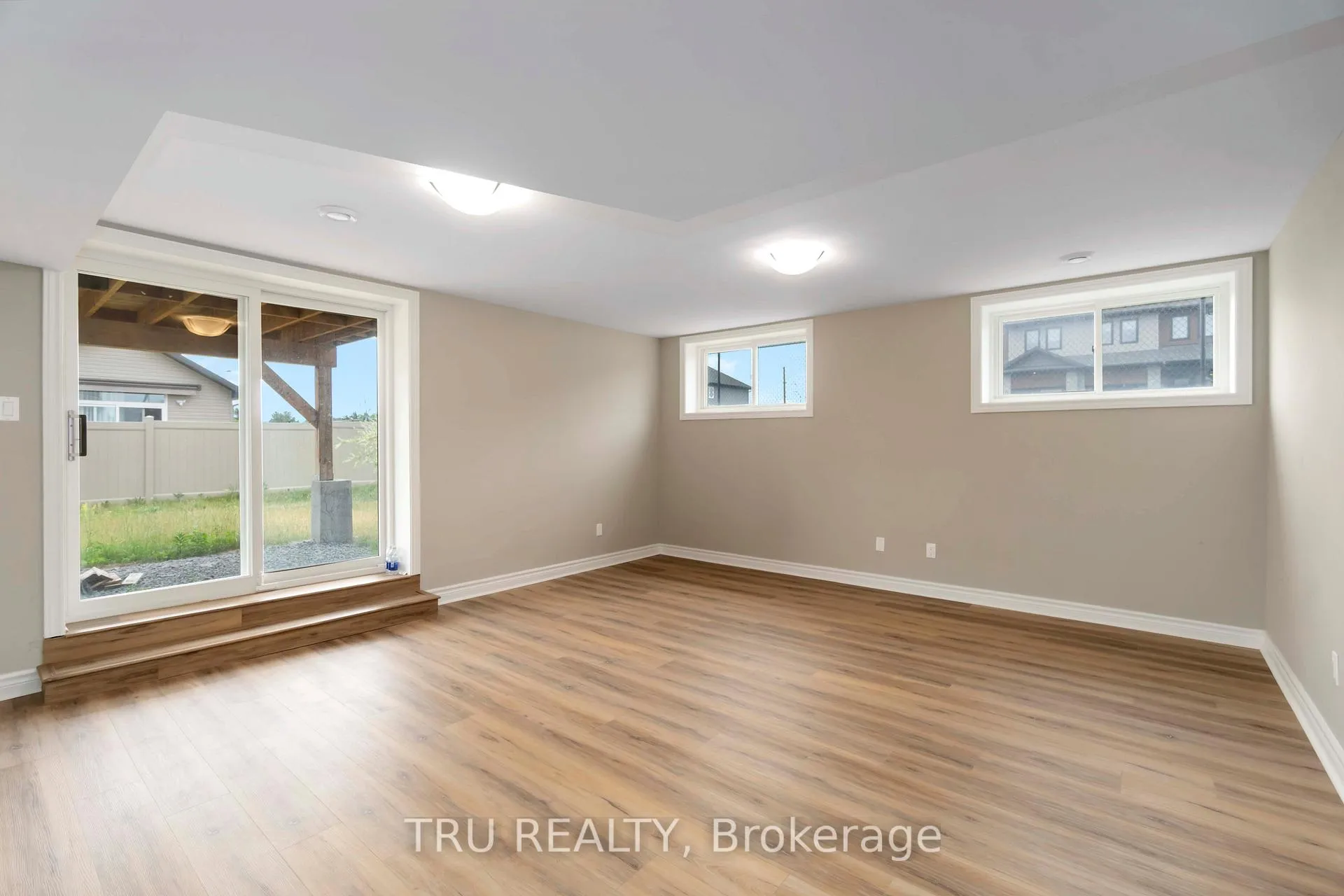 Photo 33 of 83 Douglas Brown Way, Arnprior — HOMEH