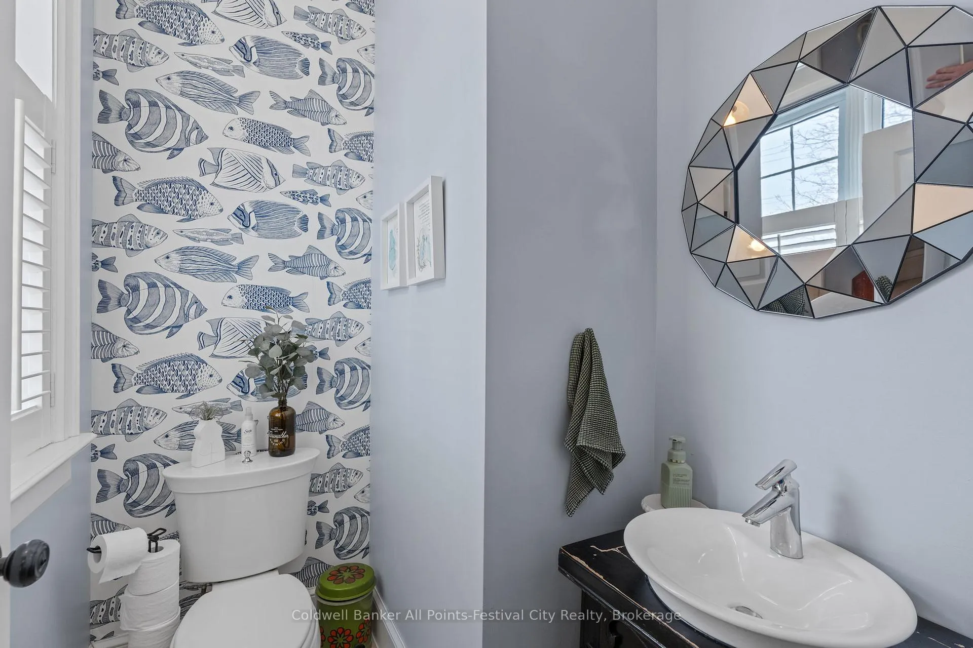 Photo 3 of 56 Wellington Street S, Goderich, Goderich (Town) — HOMEH