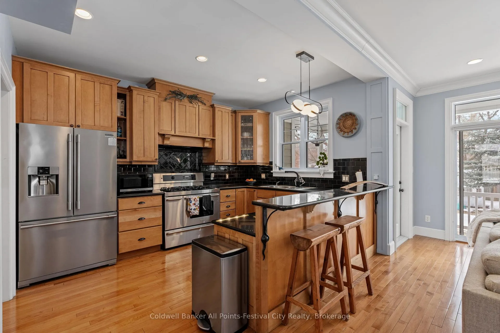 Photo 11 of 56 Wellington Street S, Goderich, Goderich (Town) — HOMEH
