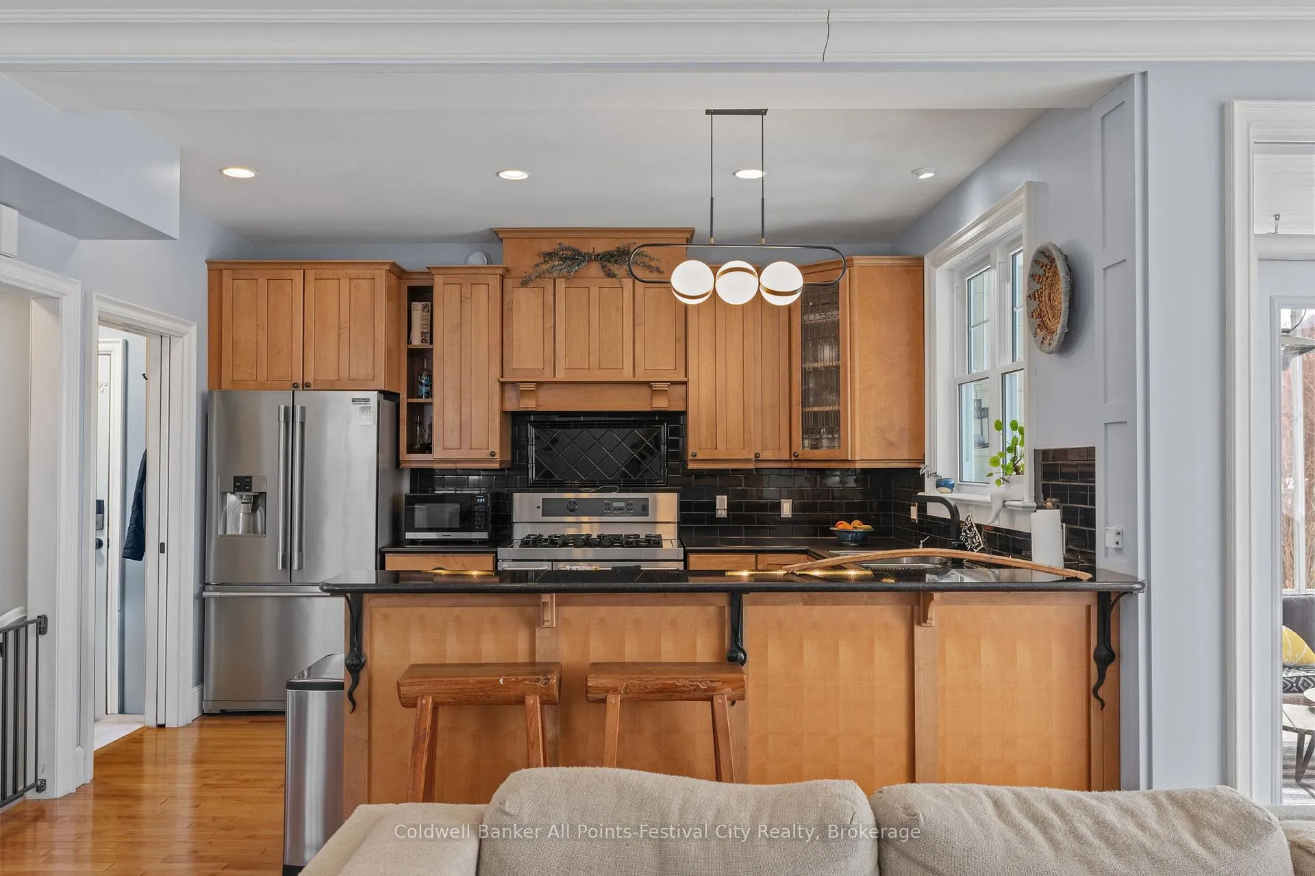 Photo 12 of 56 Wellington Street S, Goderich, Goderich (Town) — HOMEH