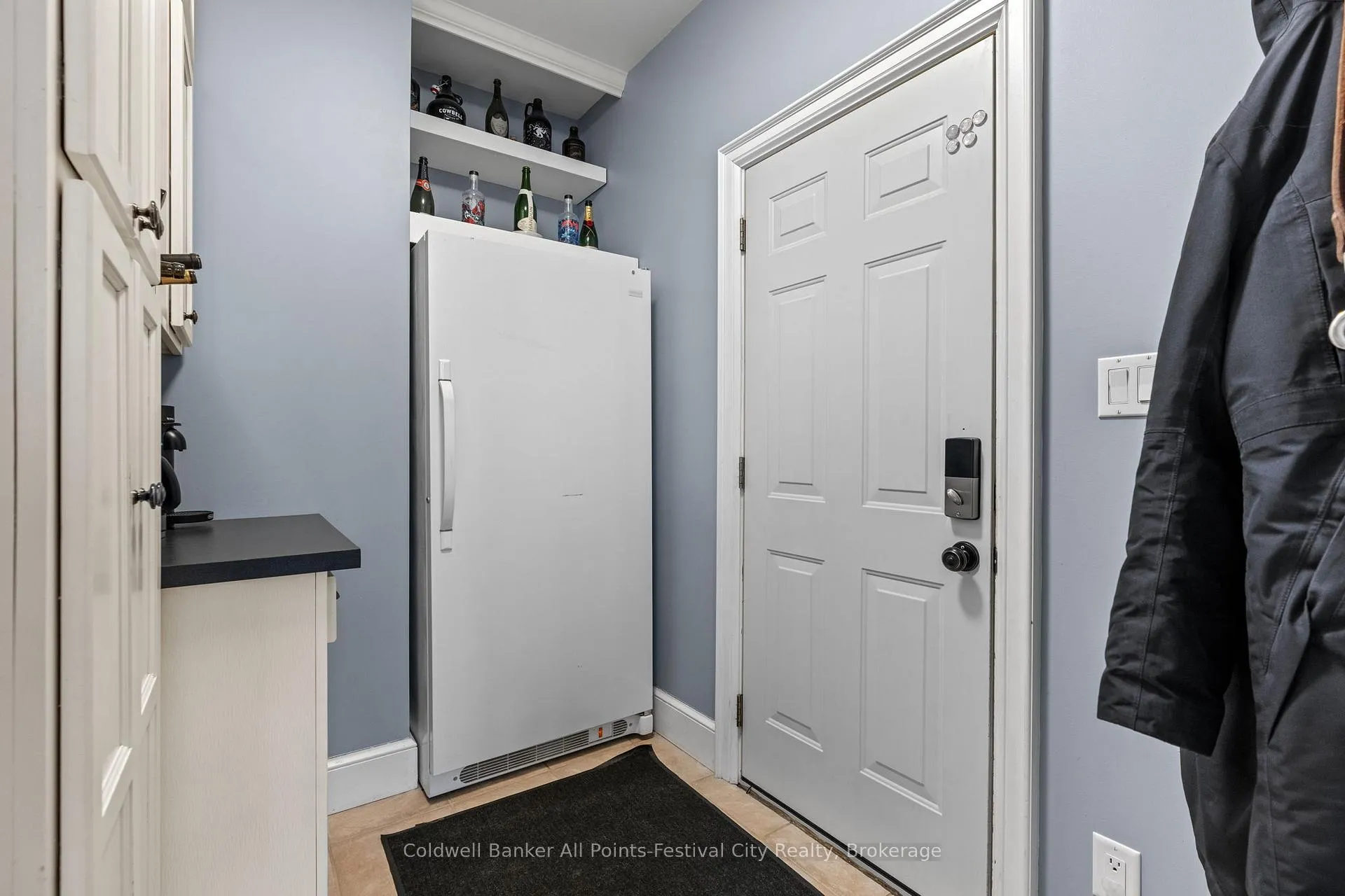 Photo 15 of 56 Wellington Street S, Goderich, Goderich (Town) — HOMEH