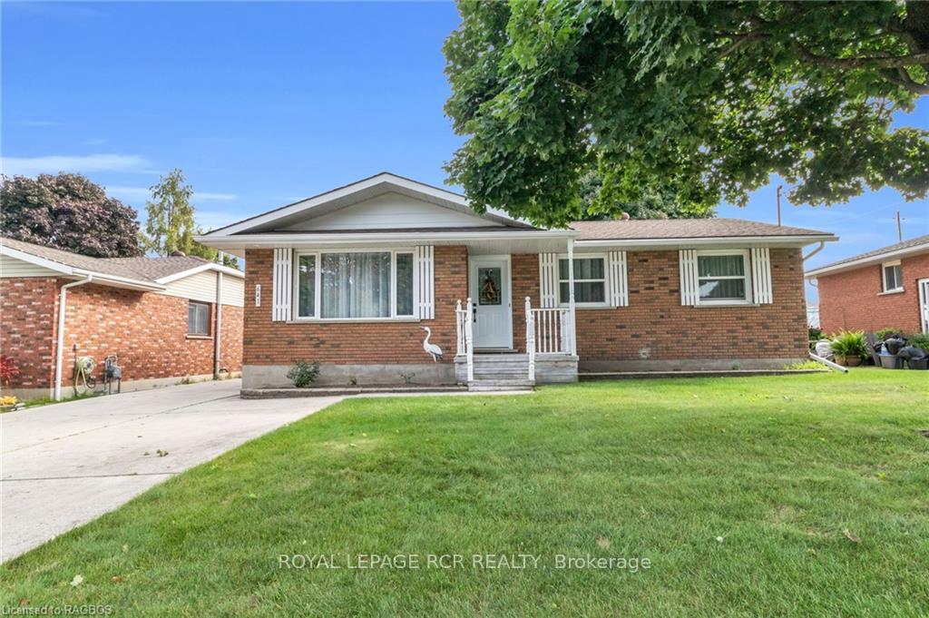 Photo 2 of 641 21st Avenue A, Hanover — HOMEH