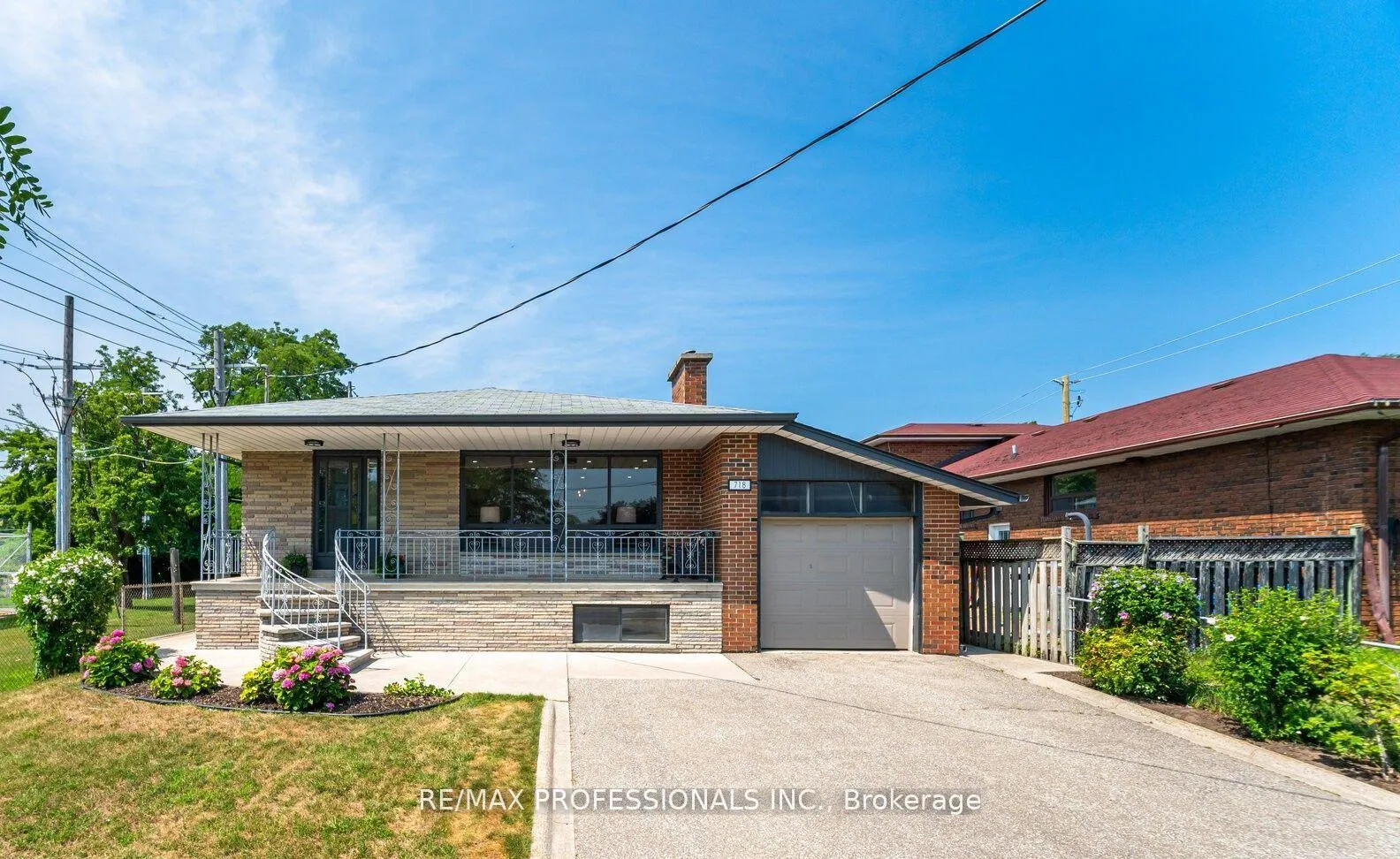 Photo 1 of 718 Royal York Road, Etobicoke, Stonegate-Queensway — HOMEH