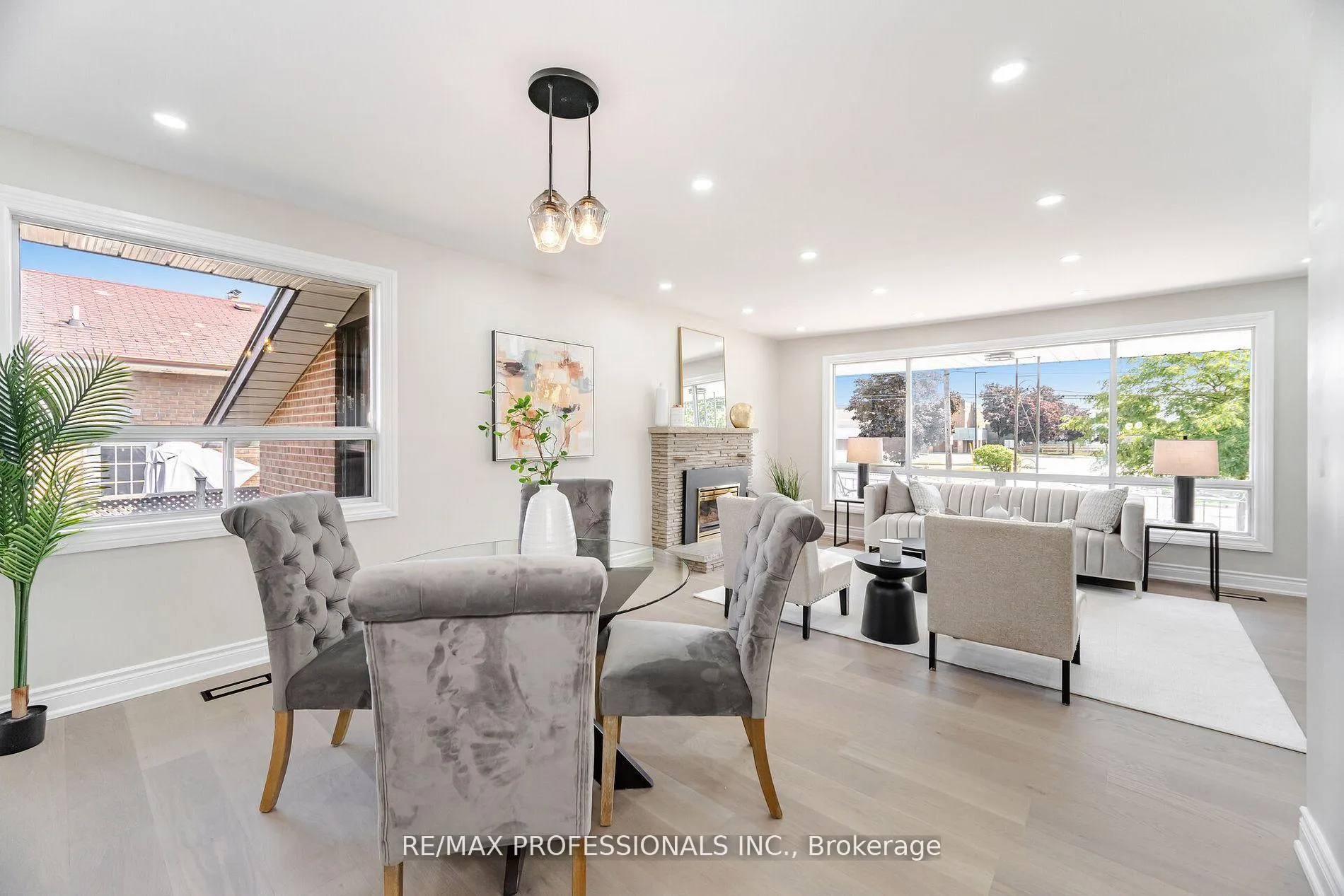 Photo 11 of 718 Royal York Road, Etobicoke, Stonegate-Queensway — HOMEH