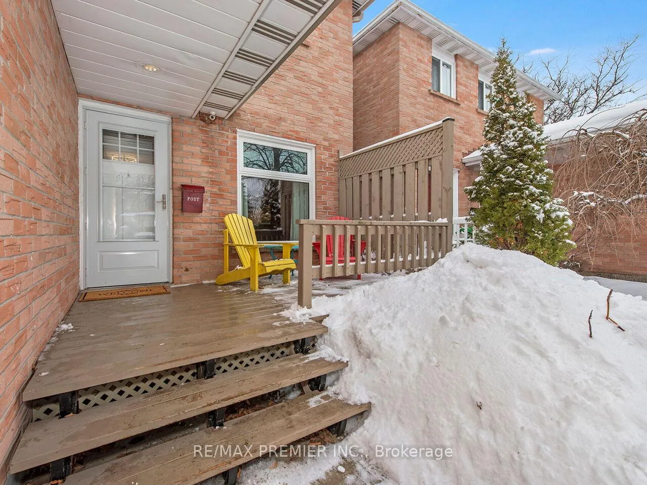 Photo 2 of 122 Rushmore Crescent, Brampton, Heart Lake East — HOMEH