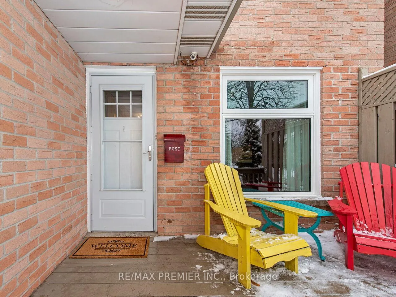 Photo 4 of 122 Rushmore Crescent, Brampton, Heart Lake East — HOMEH