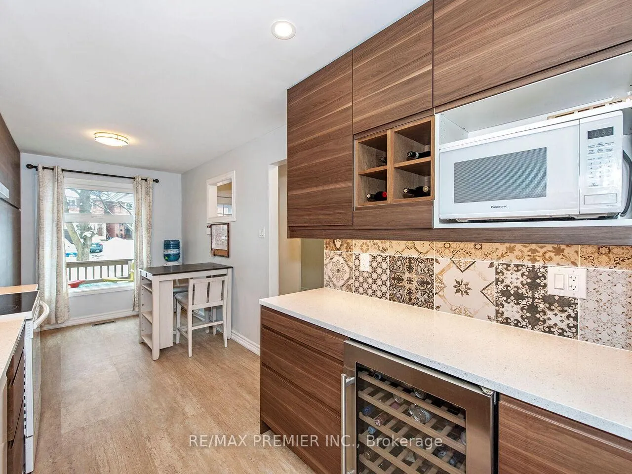 Photo 9 of 122 Rushmore Crescent, Brampton, Heart Lake East — HOMEH