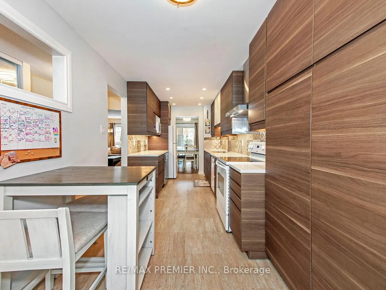 Photo 13 of 122 Rushmore Crescent, Brampton, Heart Lake East — HOMEH
