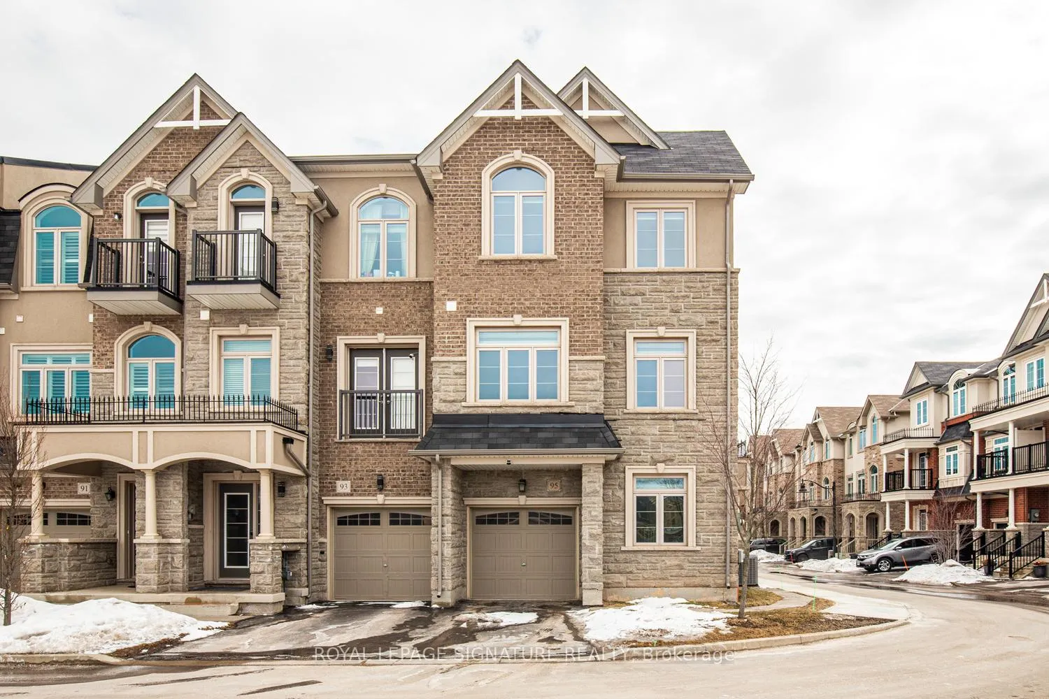 Photo 4 of 95 Borers Creek Circle, Hamilton, Waterdown — HOMEH