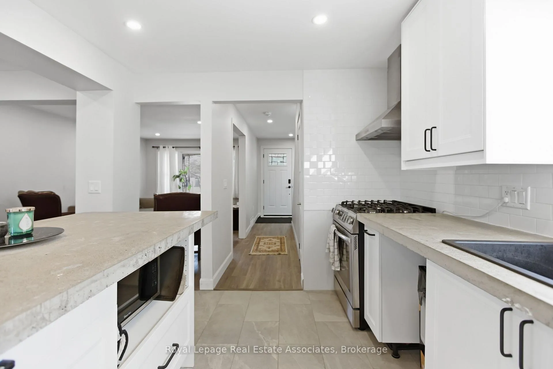 Photo 4 of 289 Strathearne Avenue, Hamilton, Homeside — HOMEH