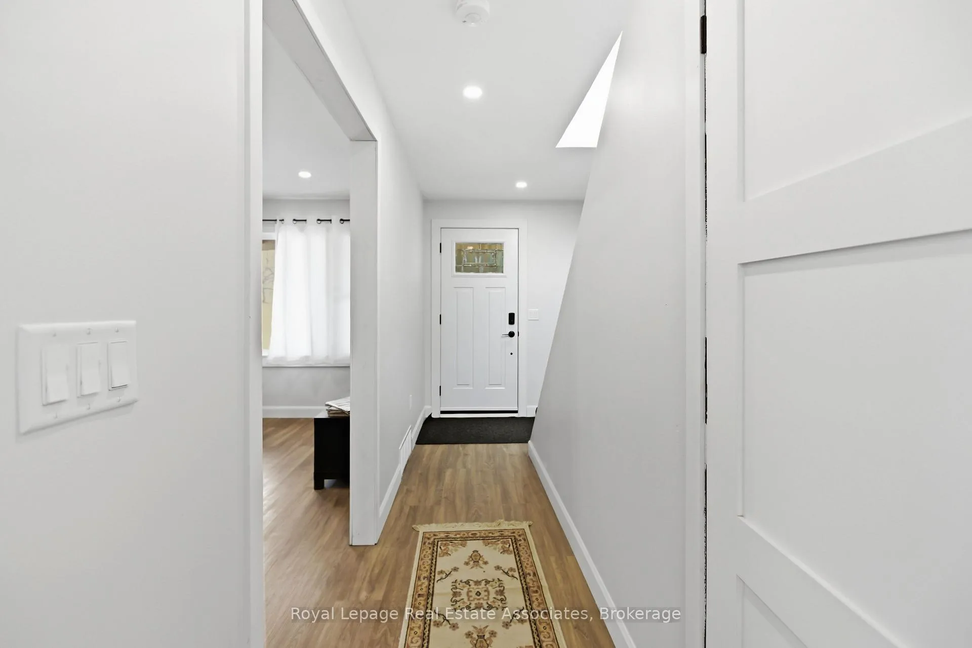 Photo 9 of 289 Strathearne Avenue, Hamilton, Homeside — HOMEH