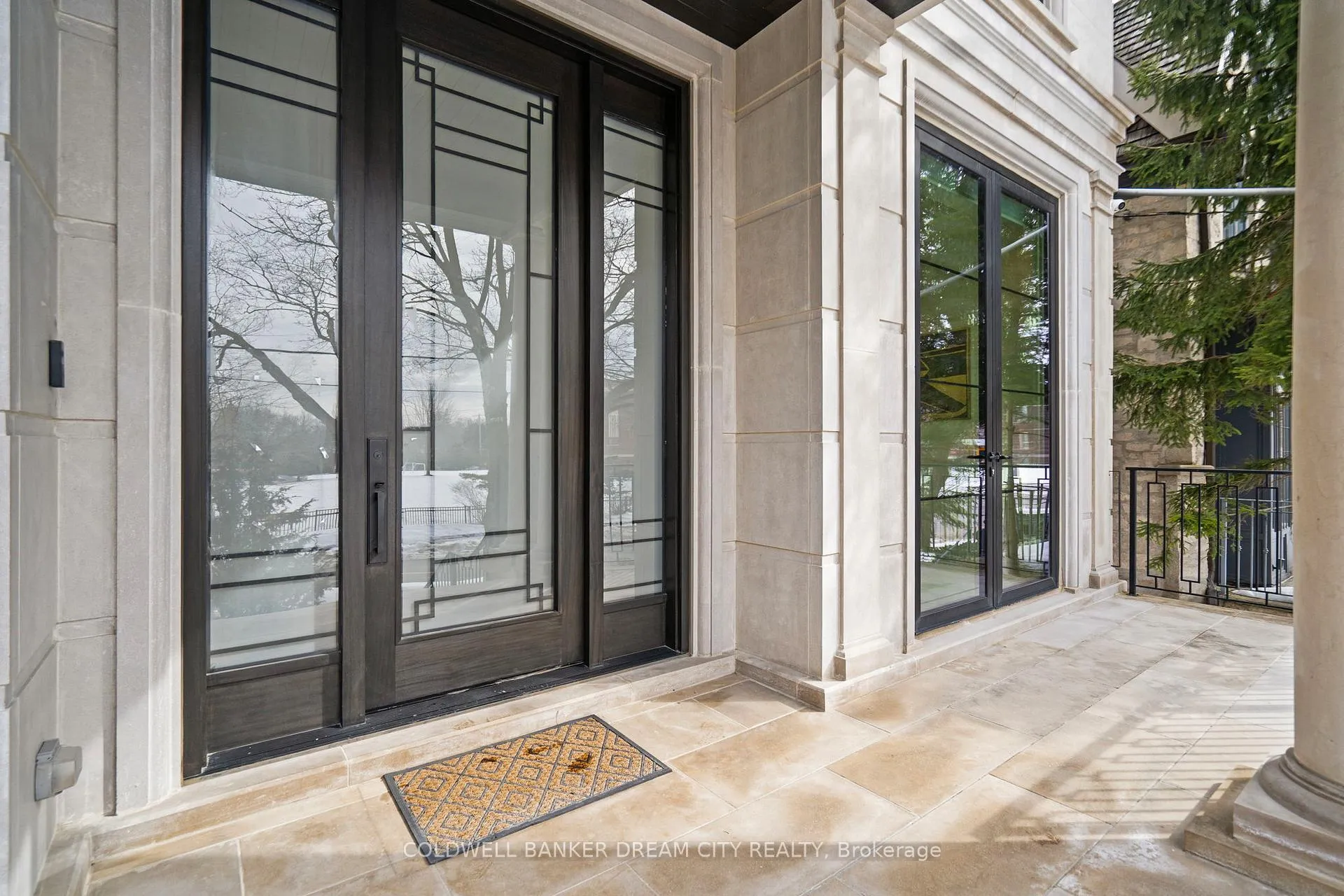 Photo 2 of 101 Dunloe Road, Toronto, Forest Hill South — HOMEH