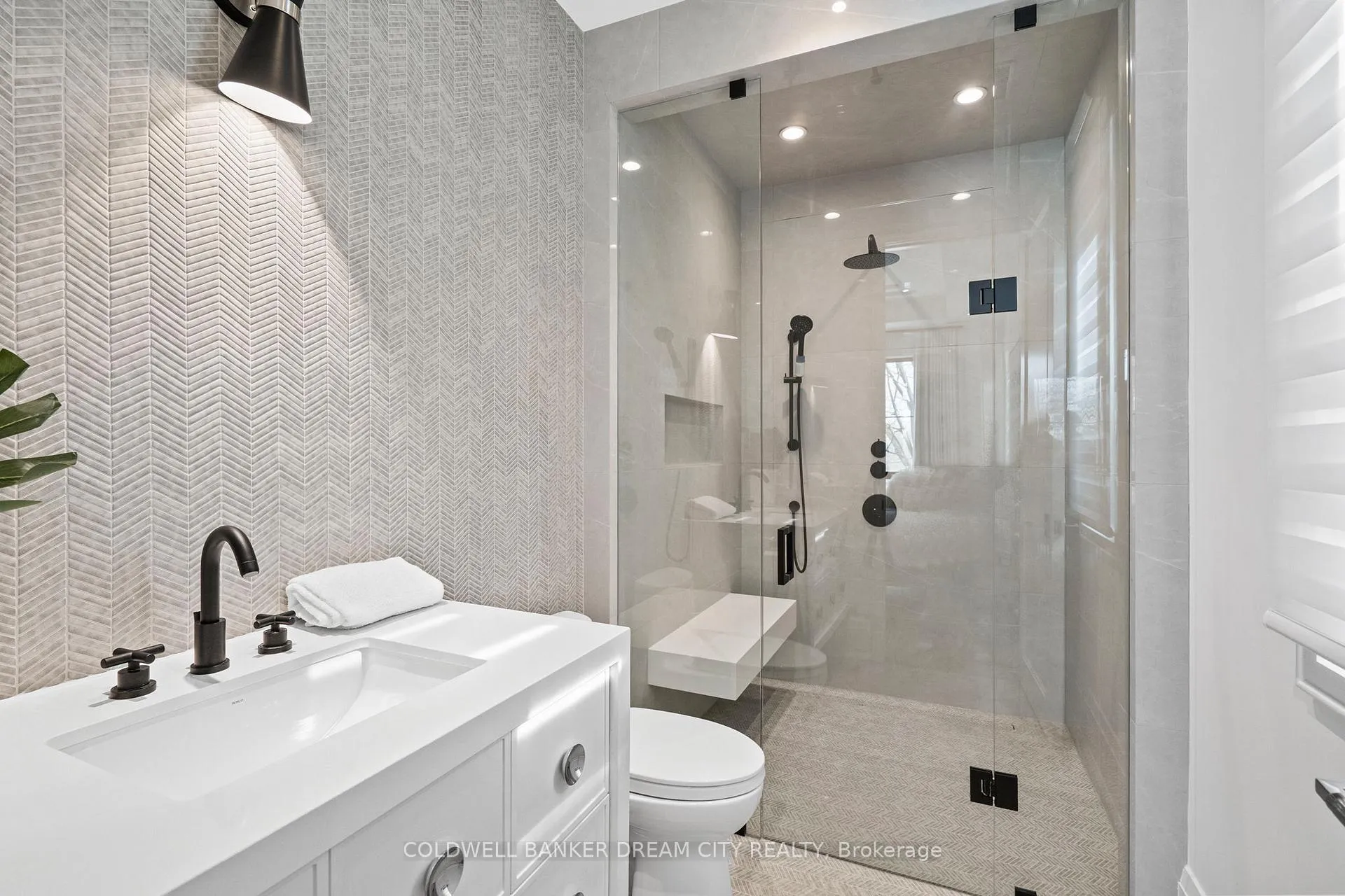 Photo 37 of 101 Dunloe Road, Toronto, Forest Hill South — HOMEH
