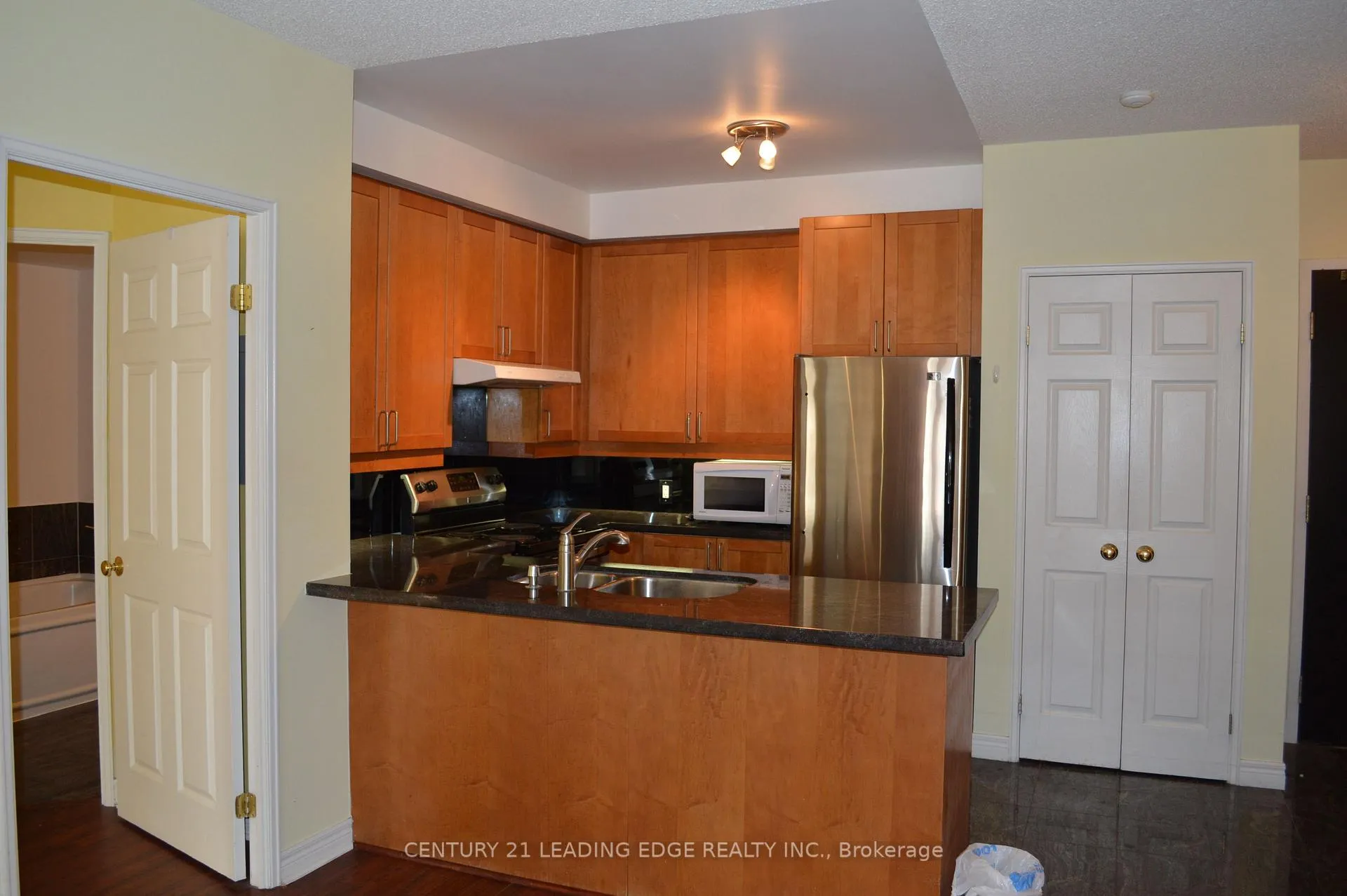 Photo 4 of Unit 1609, 55 Bloor Street E, Toronto, Church-Yonge Corridor — HOMEH