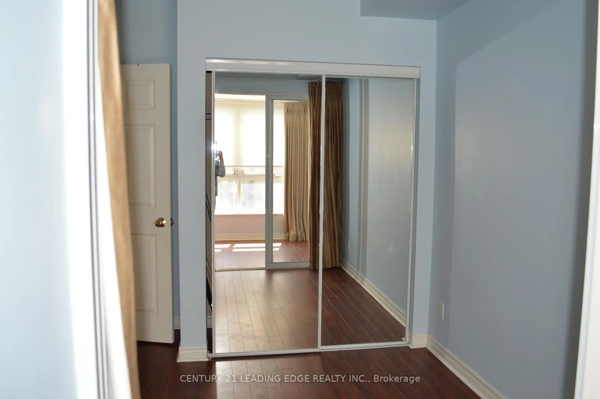 Photo 8 of Unit 1609, 55 Bloor Street E, Toronto, Church-Yonge Corridor — HOMEH