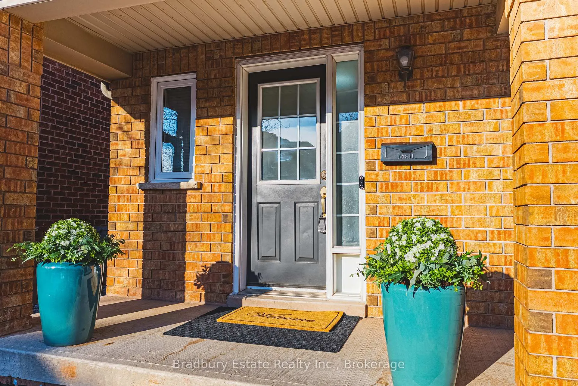 Photo 2 of 2292 Seton Crescent, Burlington, Orchard — HOMEH