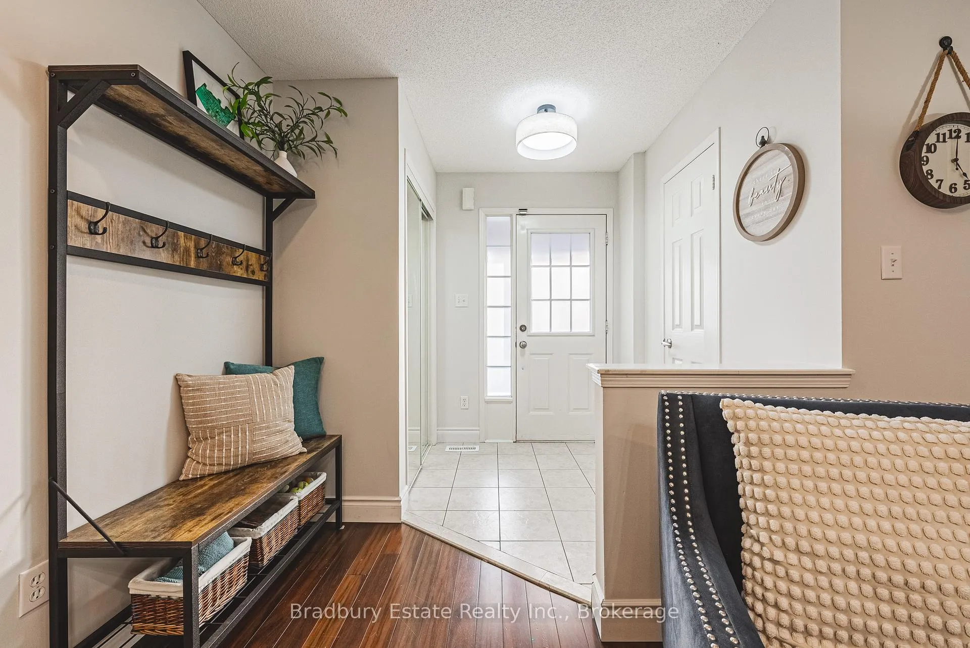Photo 3 of 2292 Seton Crescent, Burlington, Orchard — HOMEH
