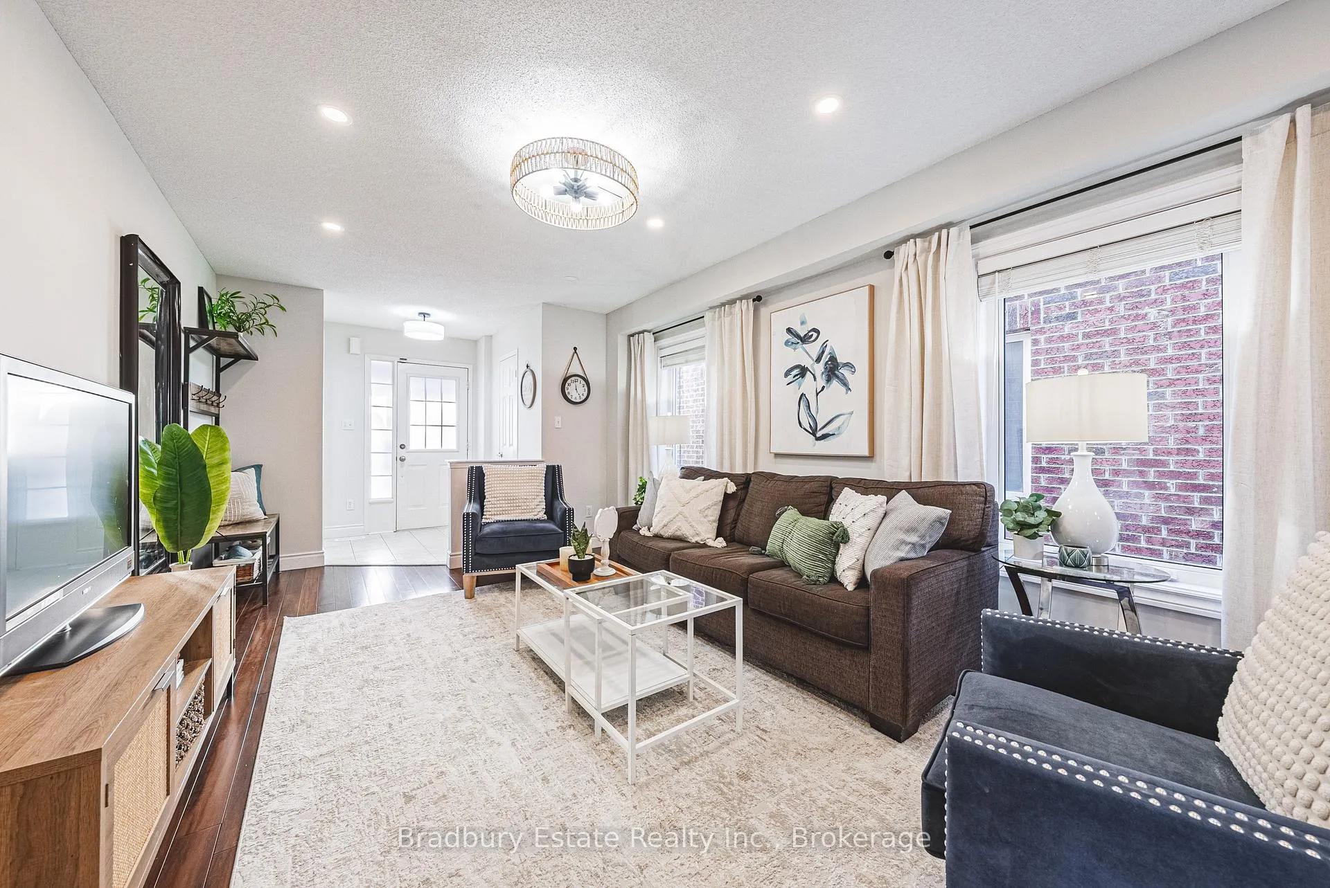 Photo 5 of 2292 Seton Crescent, Burlington, Orchard — HOMEH