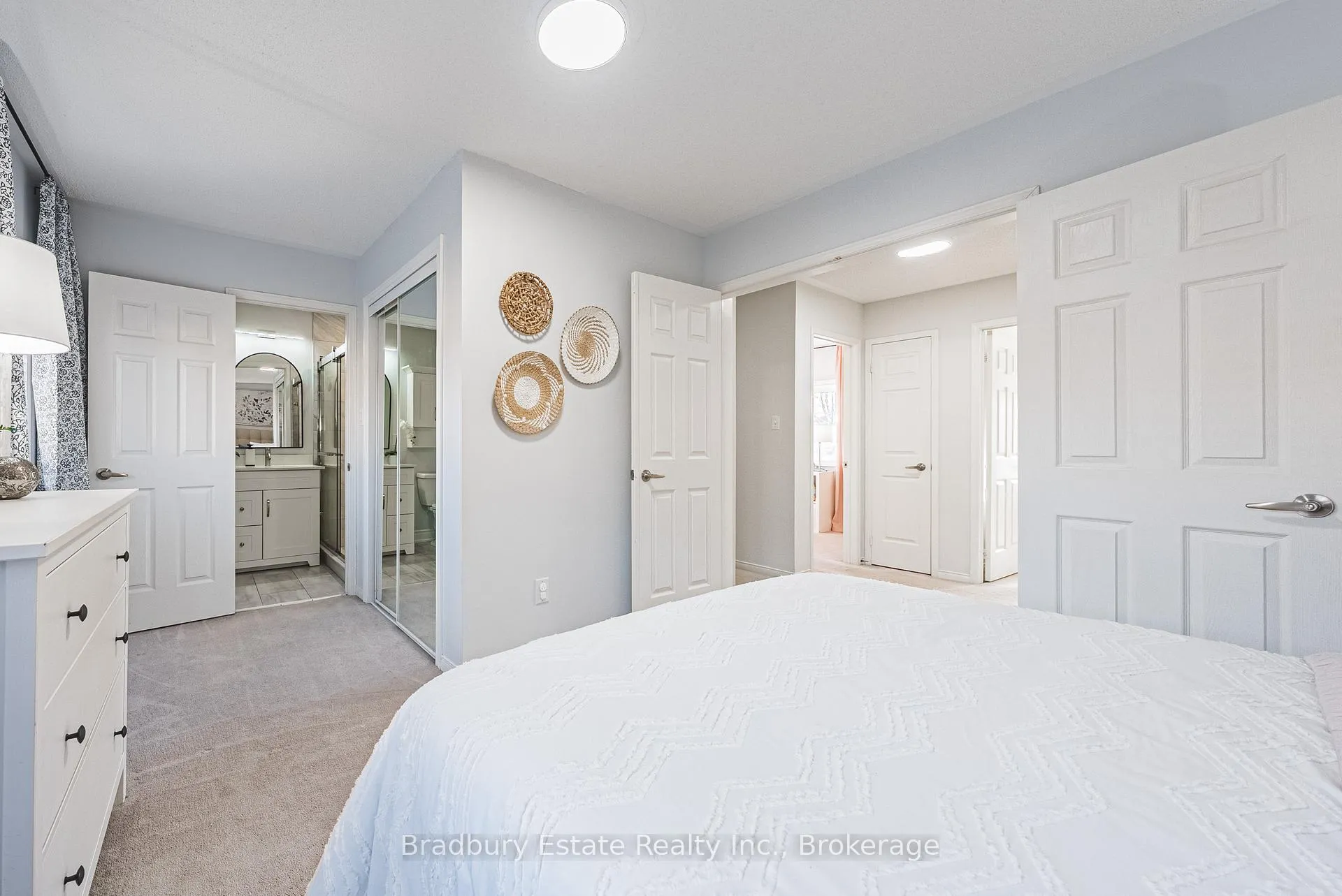 Photo 17 of 2292 Seton Crescent, Burlington, Orchard — HOMEH